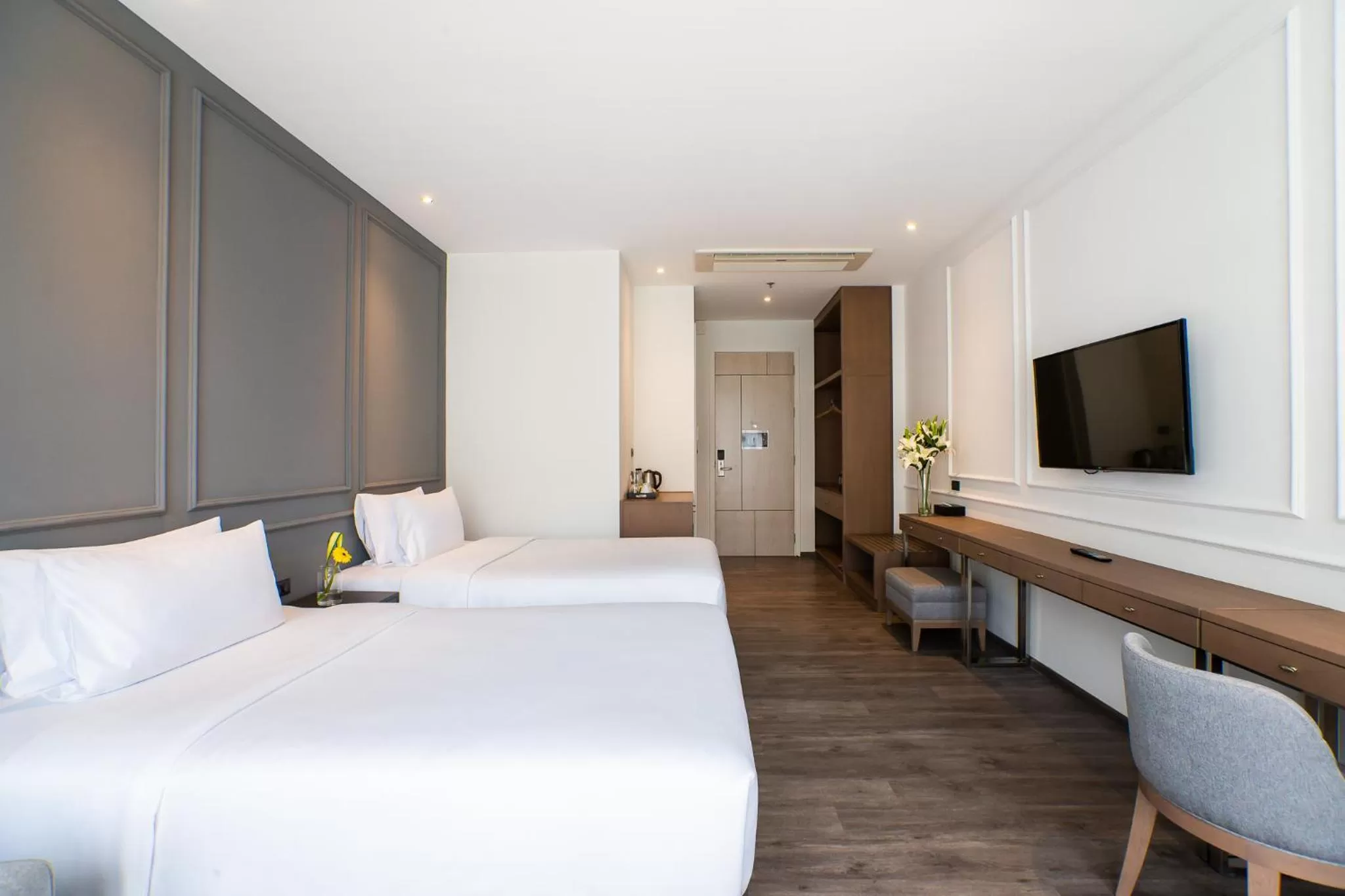 Bedroom, Bed in One Patio Hotel Pattaya - SHA Extra Plus