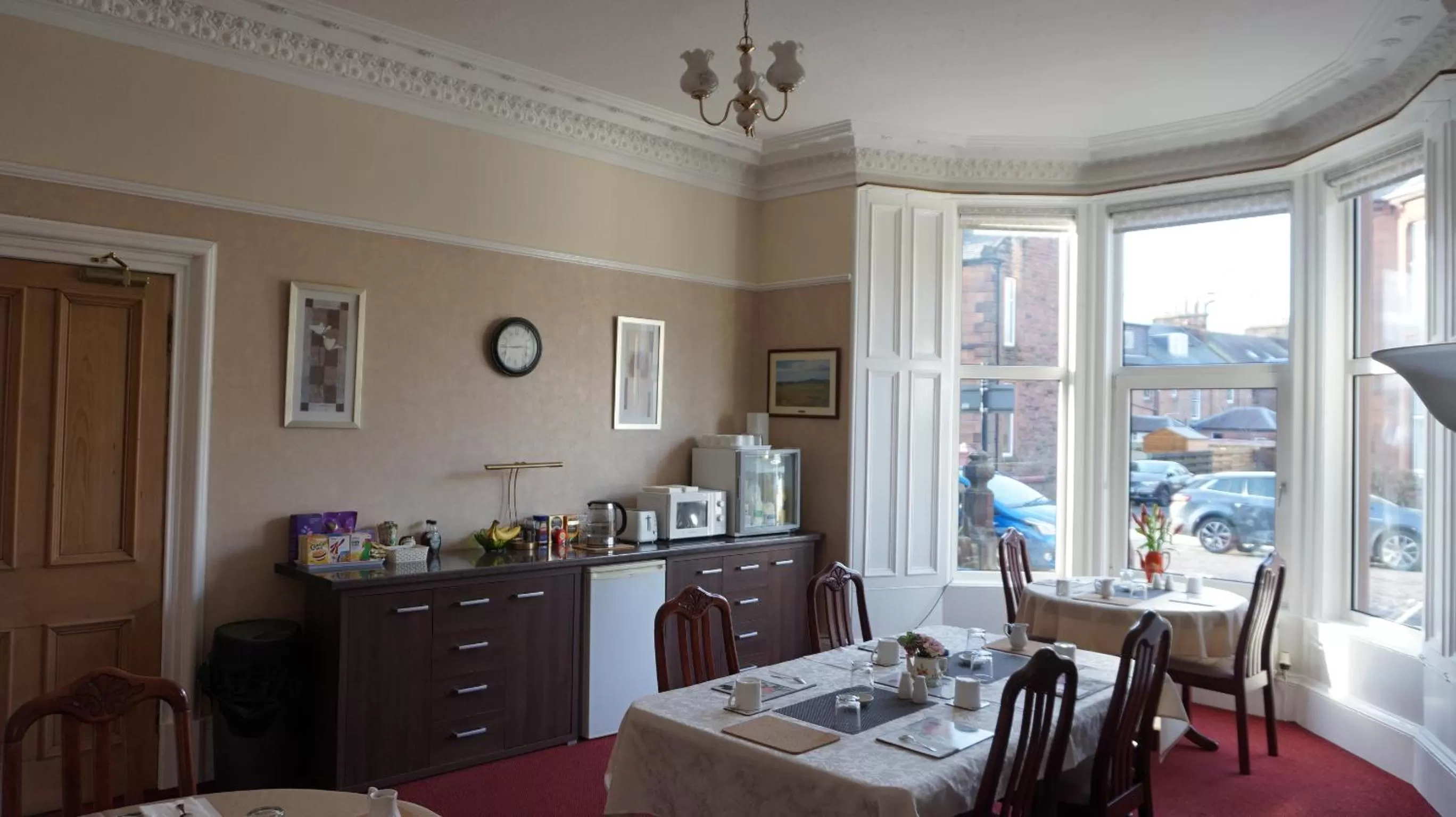 Restaurant/places to eat in Lindean Guest House