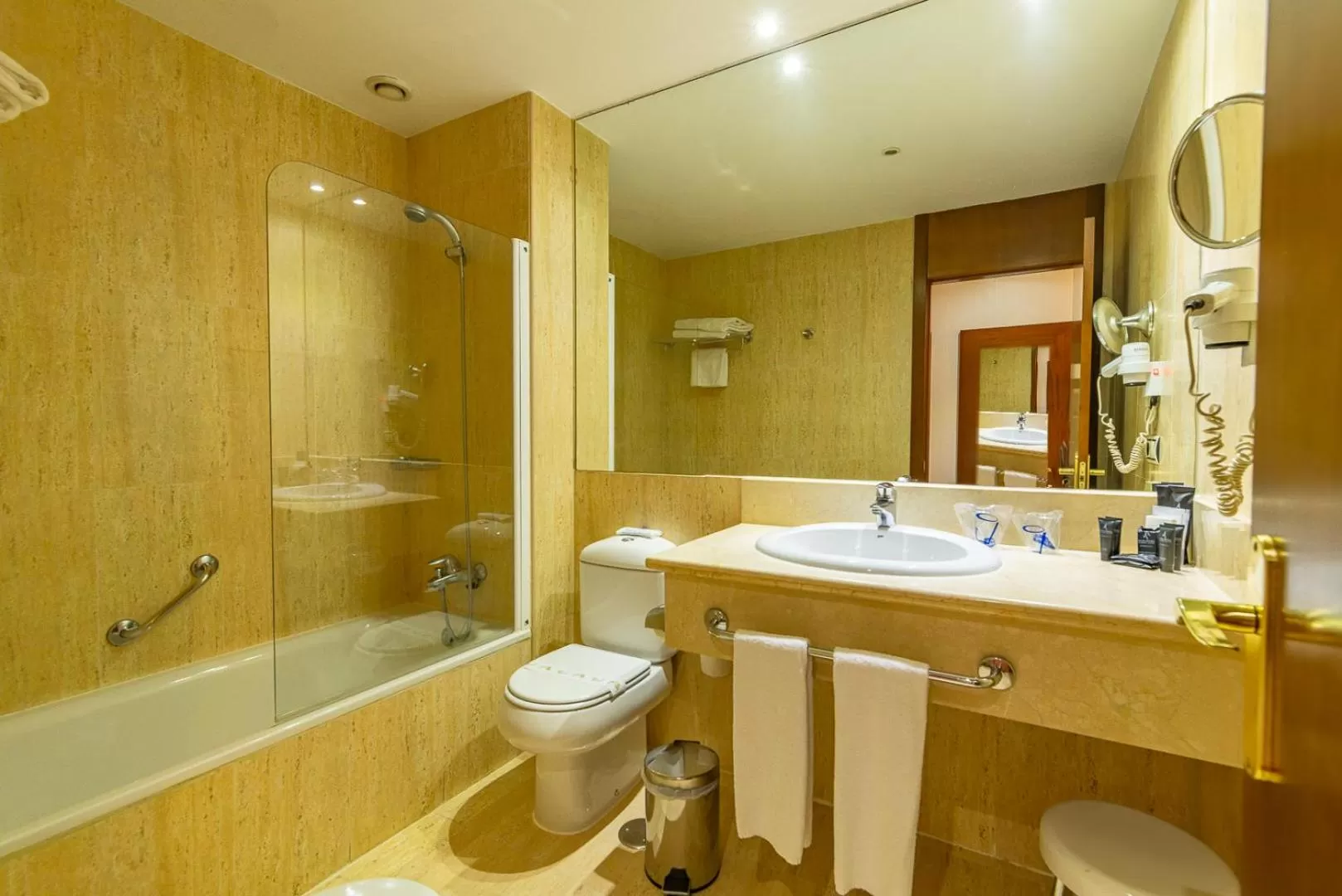 Bathroom in Amura Alcobendas