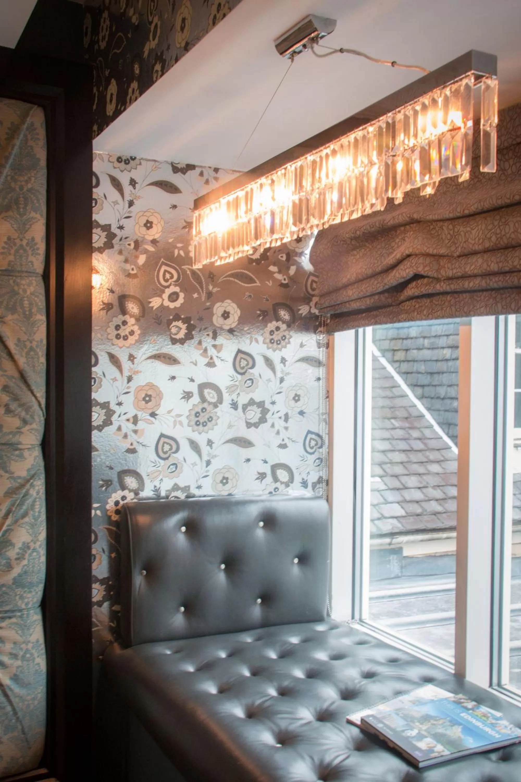 Bedroom in Le Monde Hotel