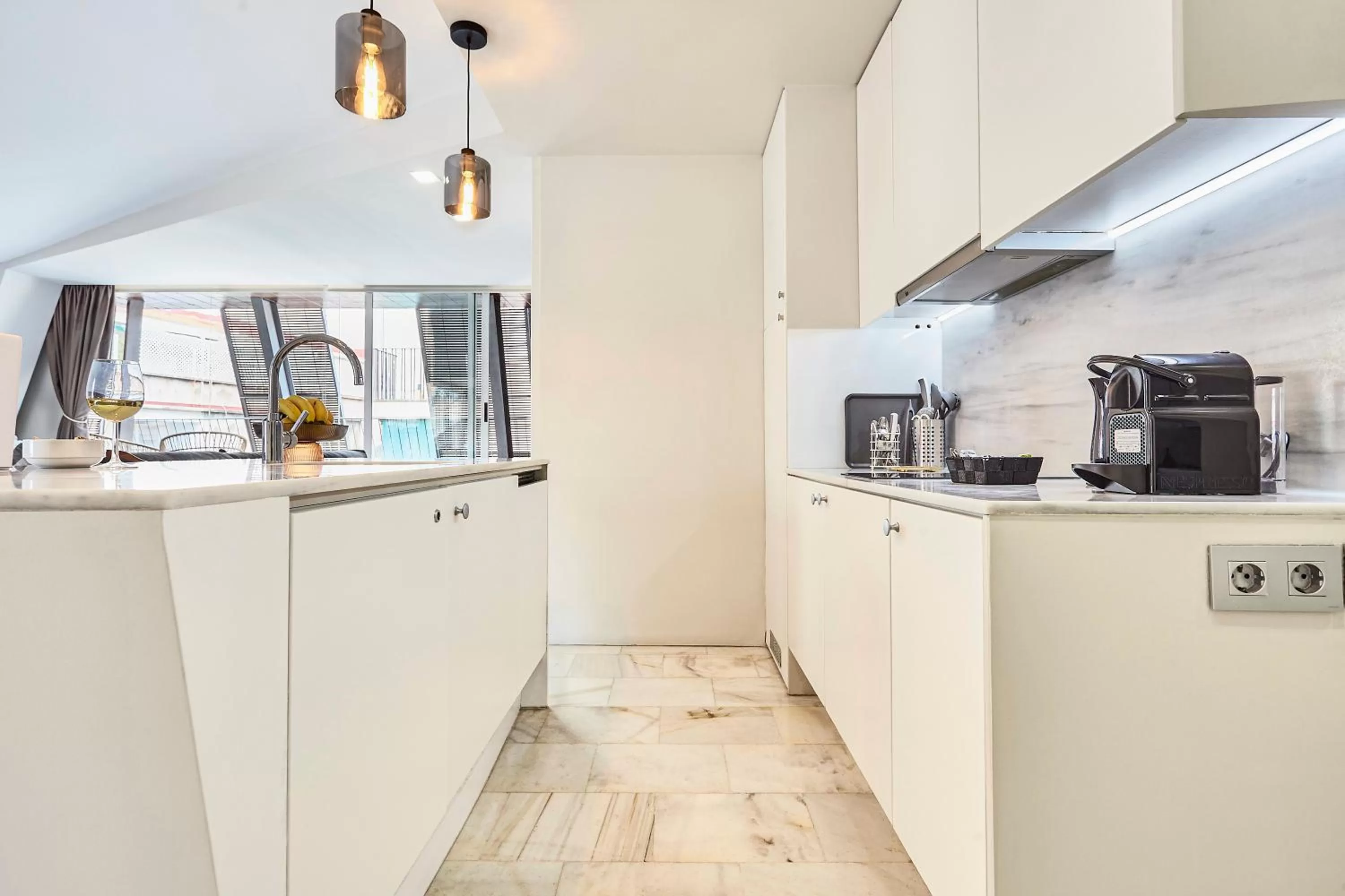 Kitchen/Kitchenette in Hello Alicante Apartamentos