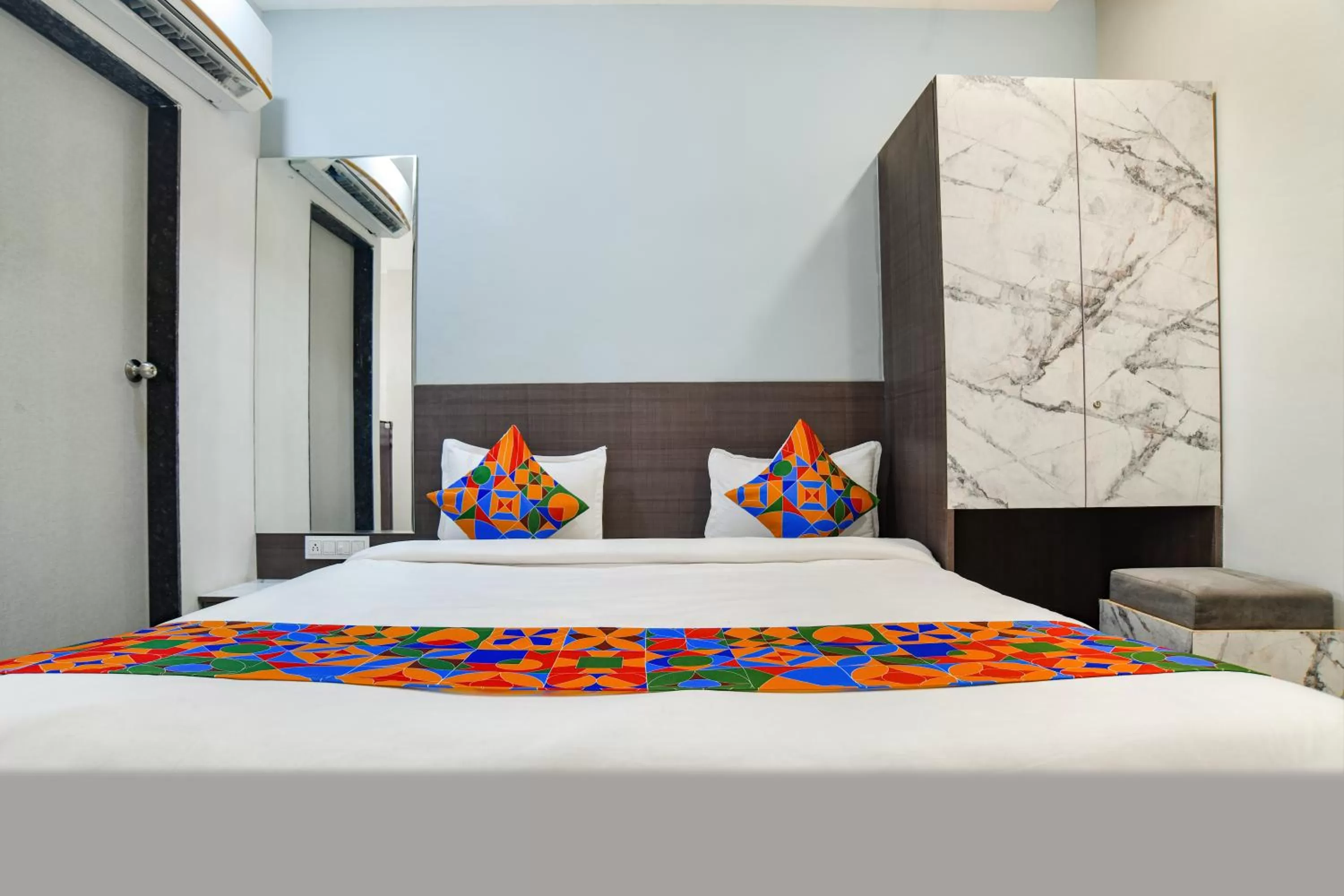 Bed in Fabhotel Grand Blue