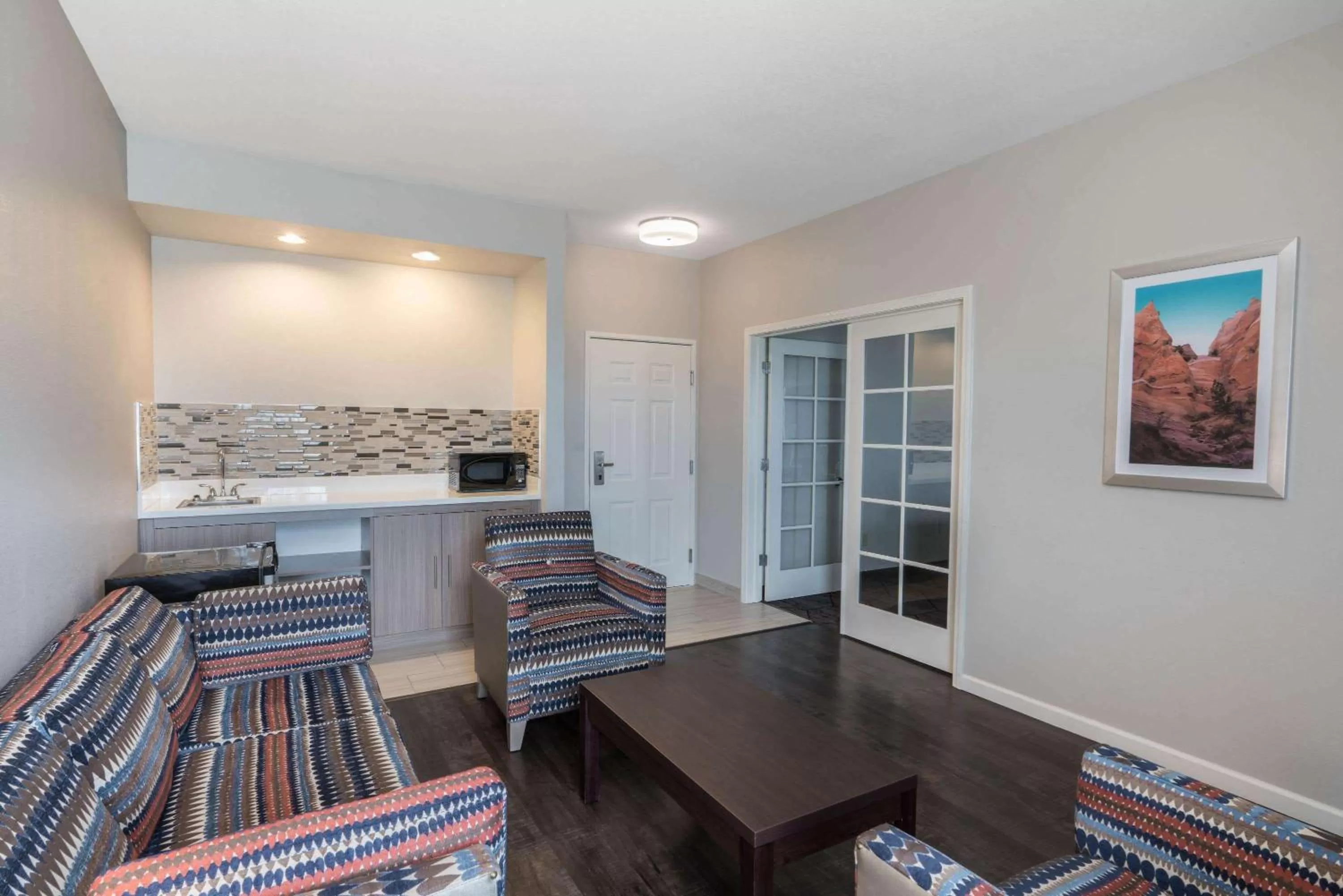 Photo of the whole room, Bed in Baymont by Wyndham Albuquerque Airport