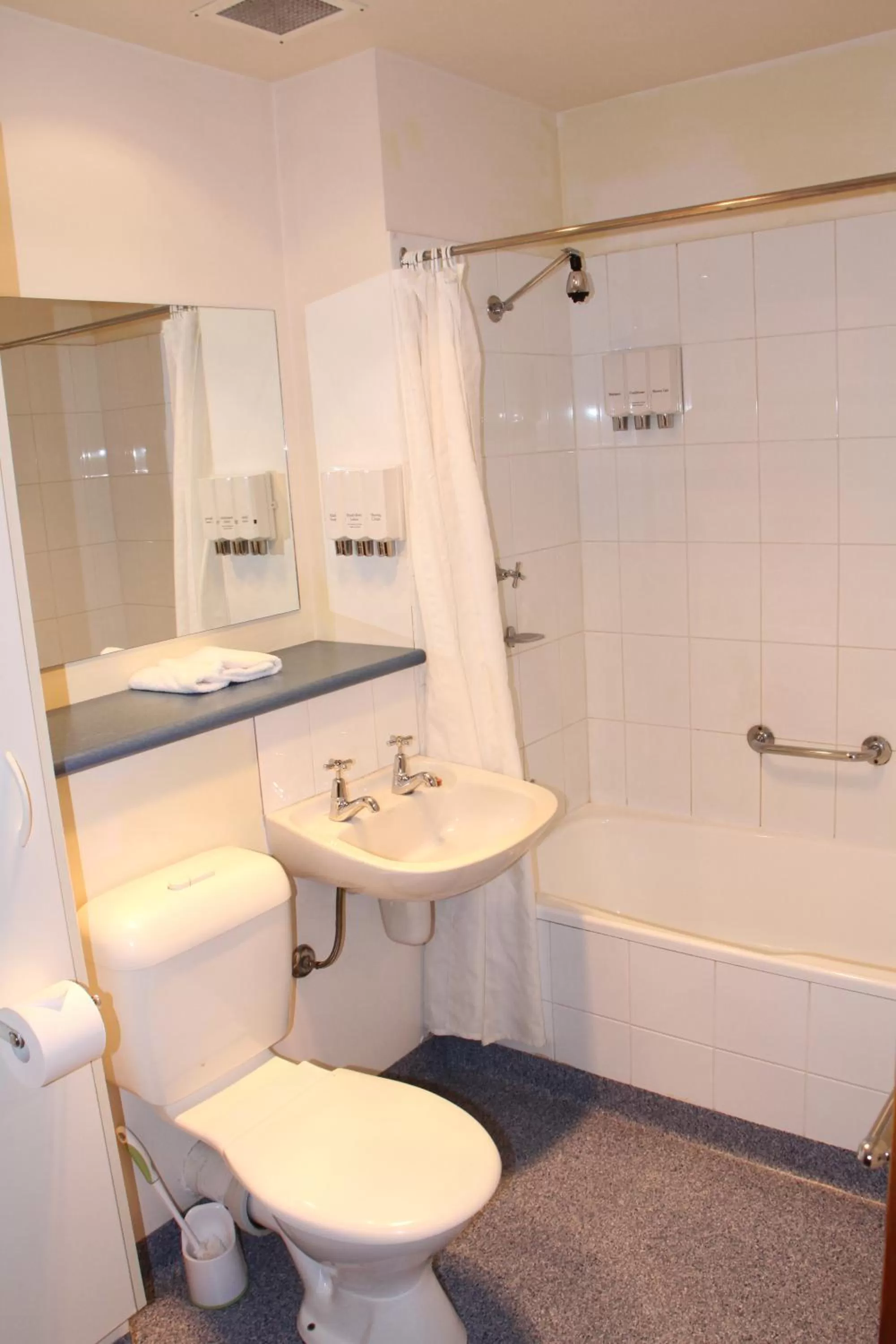 Bathroom in Bay Hotel Apartments