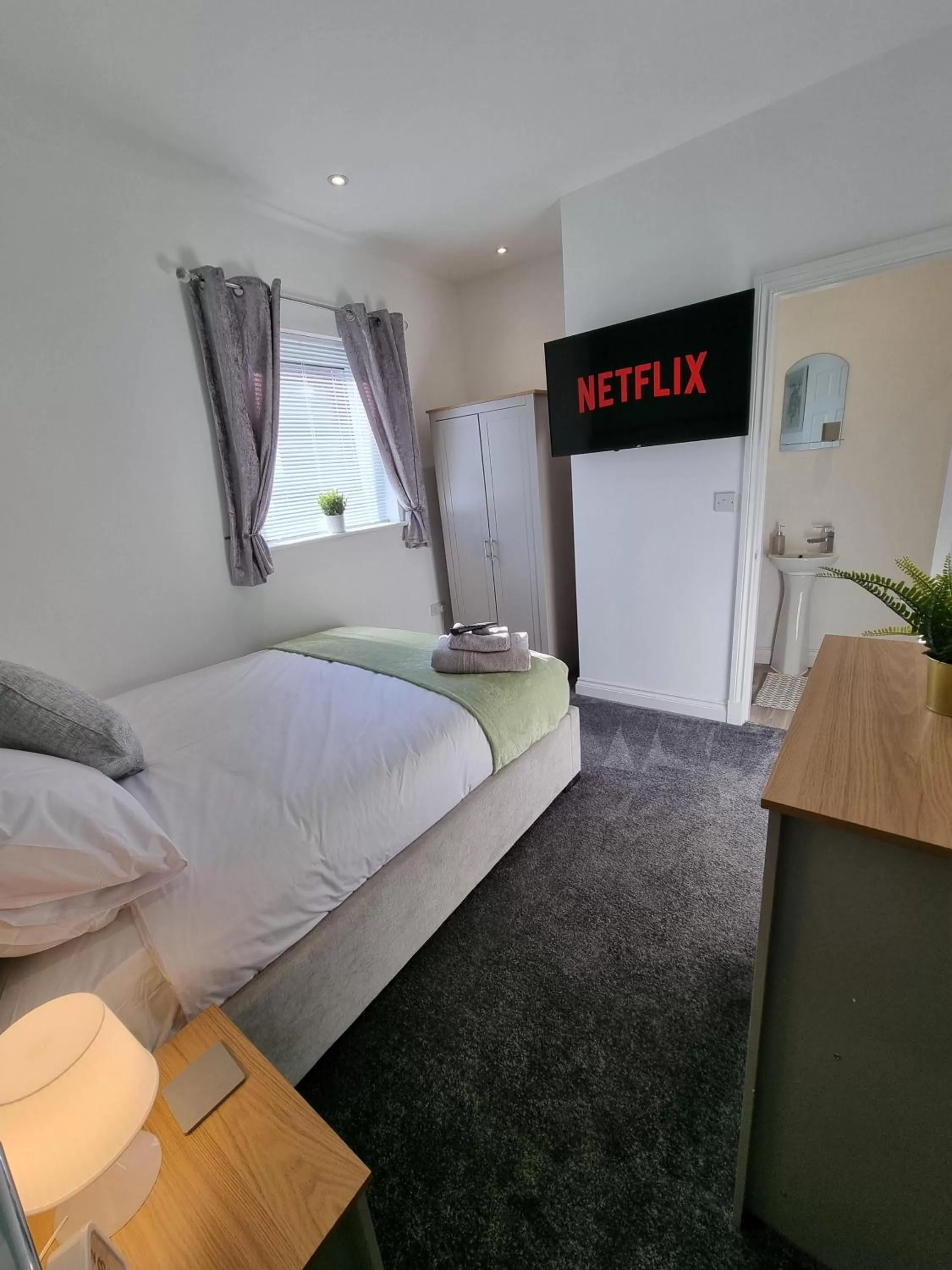 Other, Bed in 264 The Hungerford