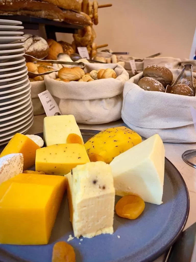 Breakfast in Steigenberger Cecil Hotel Alexandria