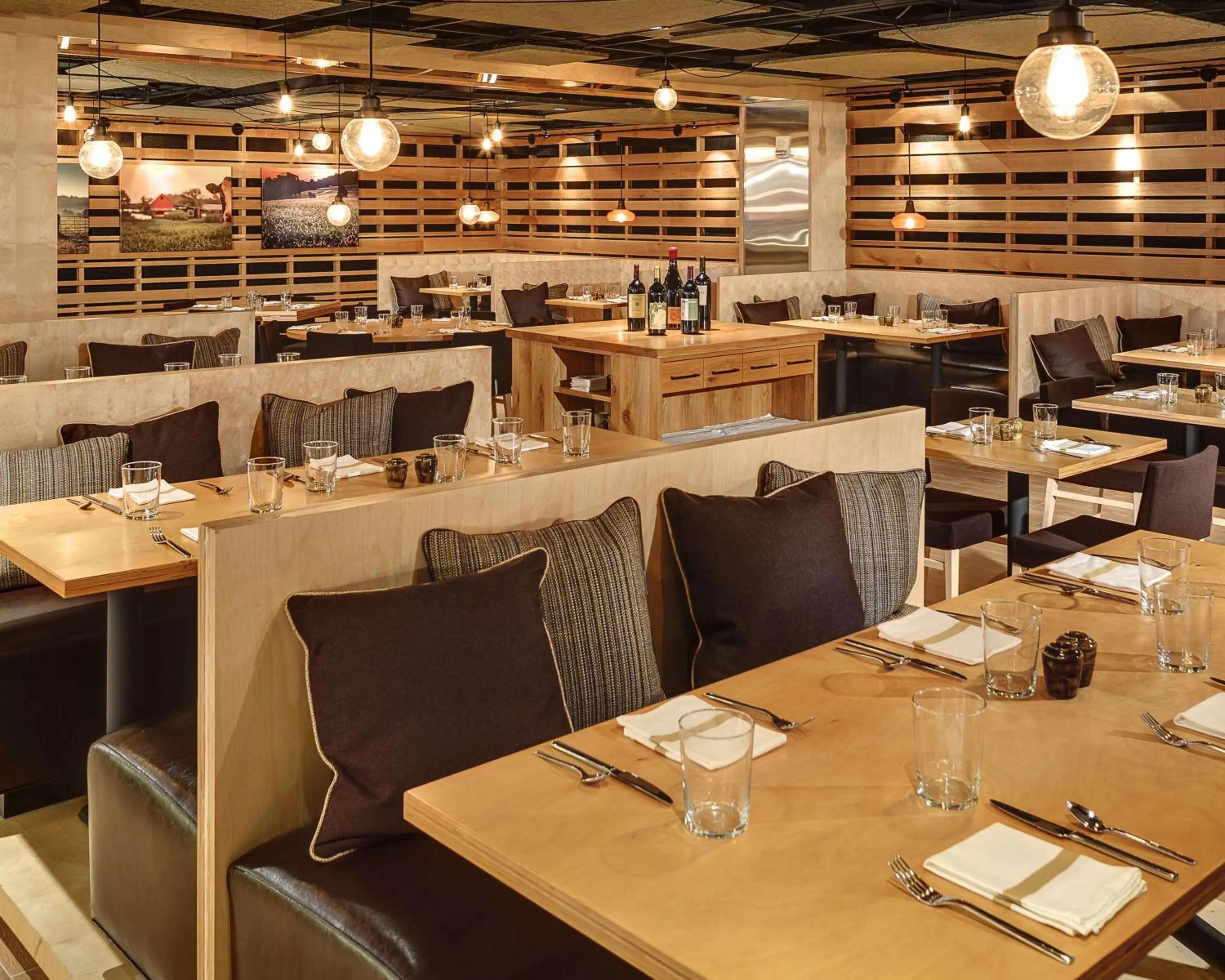 Restaurant/places to eat in Hyatt Regency - Greenville