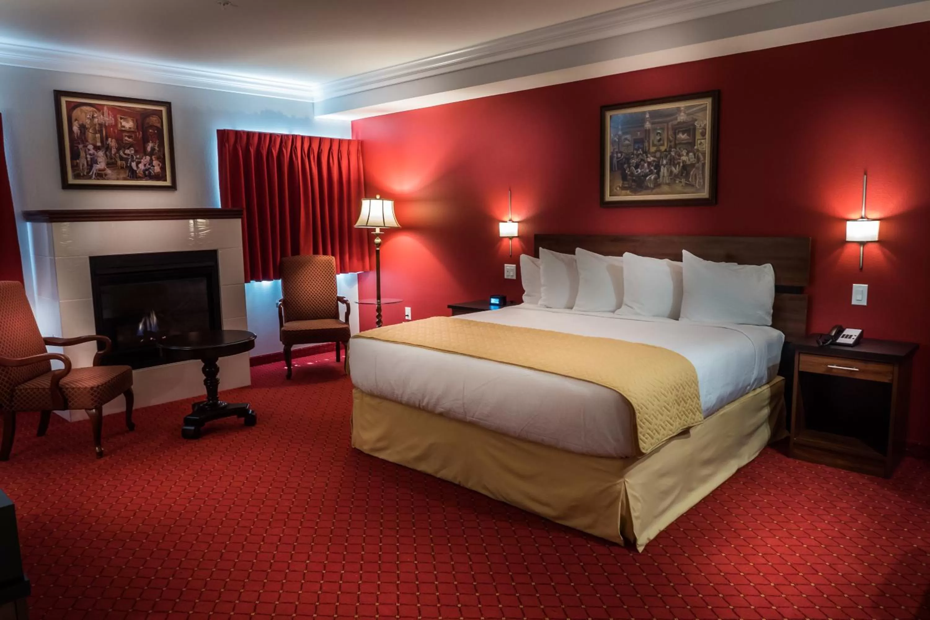 Photo of the whole room, Bed in Skyline Hotel and Casino