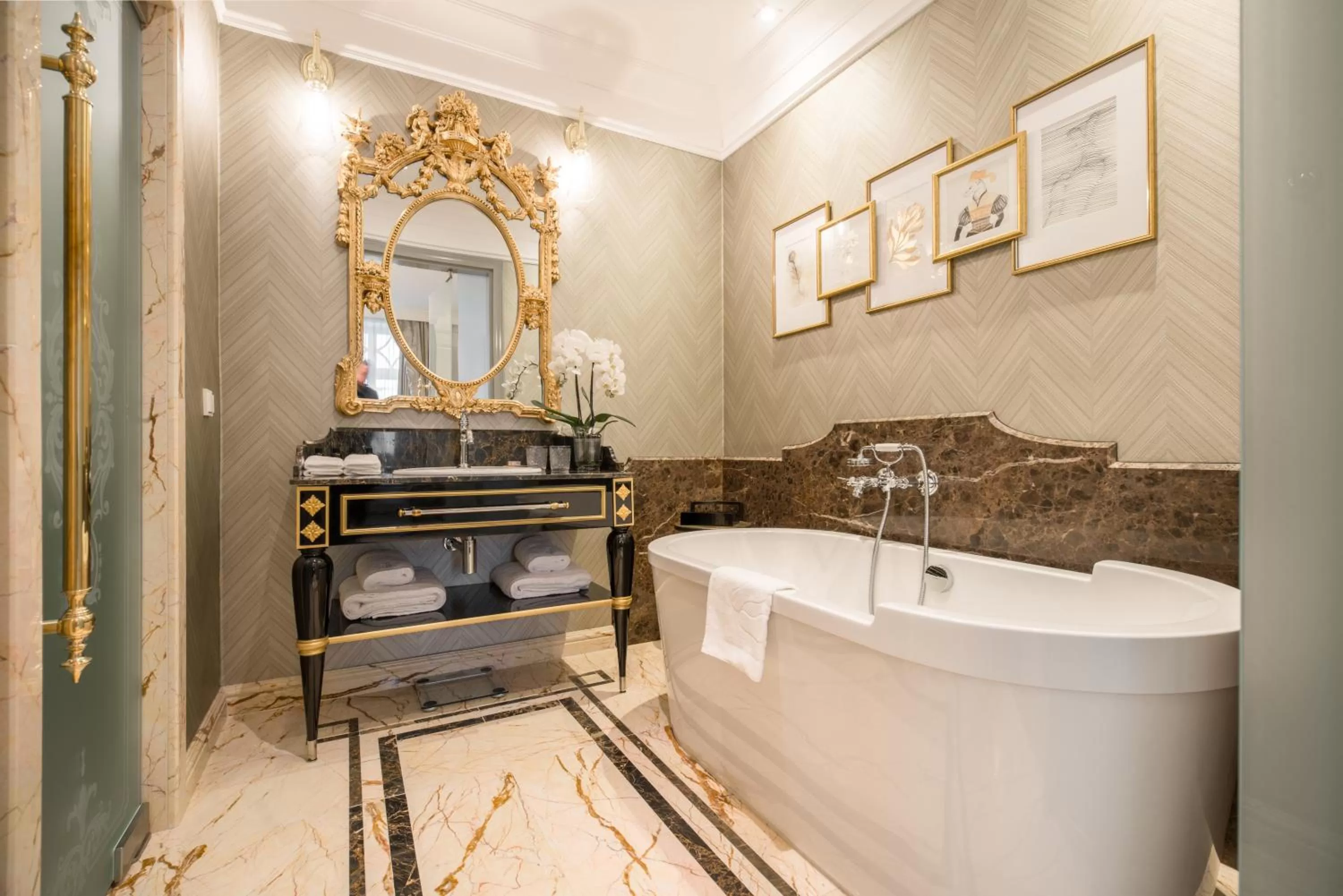 Bathroom in Bachleda Luxury Hotel Kraków - MGallery Collection