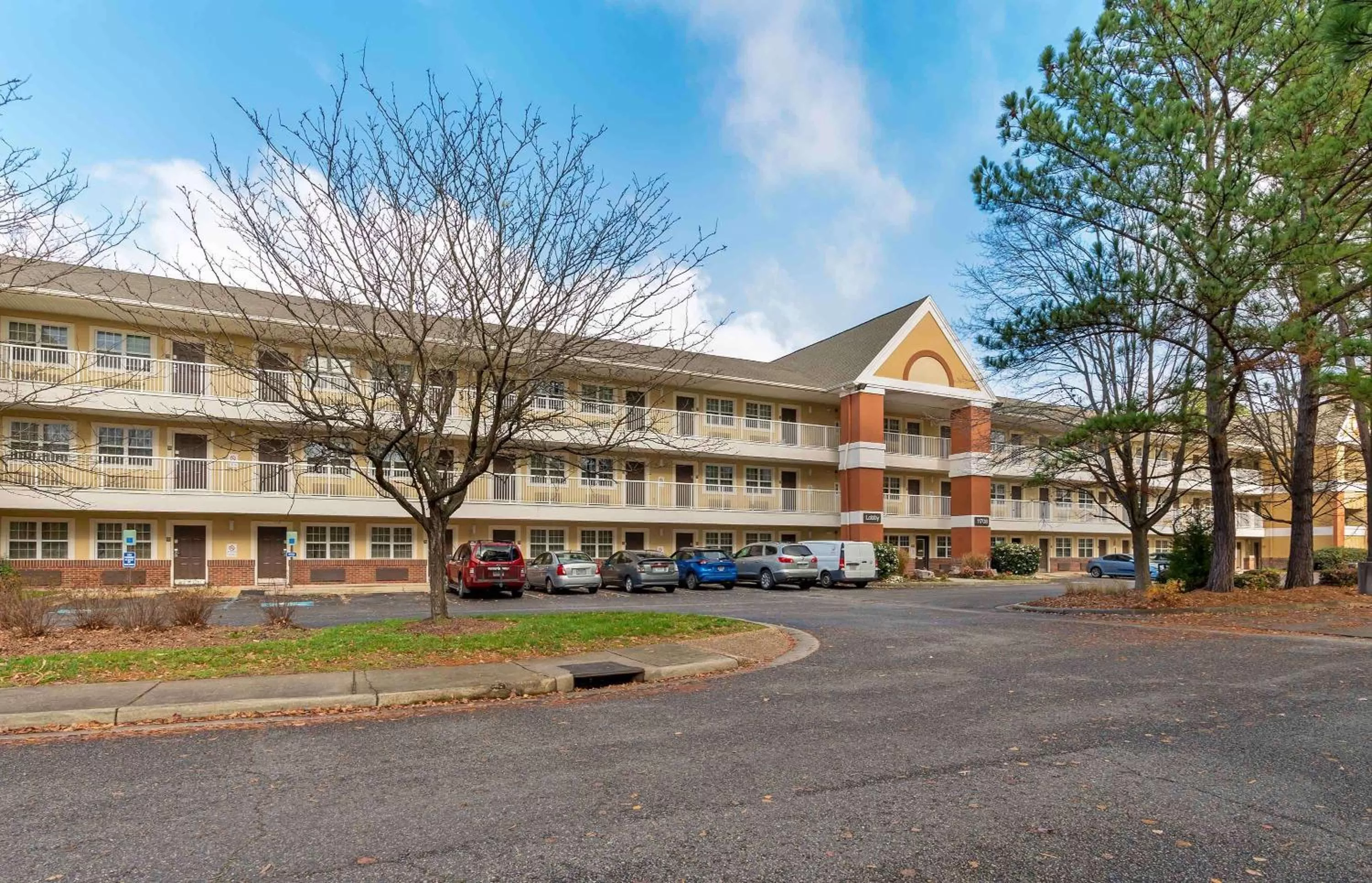 Property building in Extended Stay America Select Suites - Newport News - Oyster Point