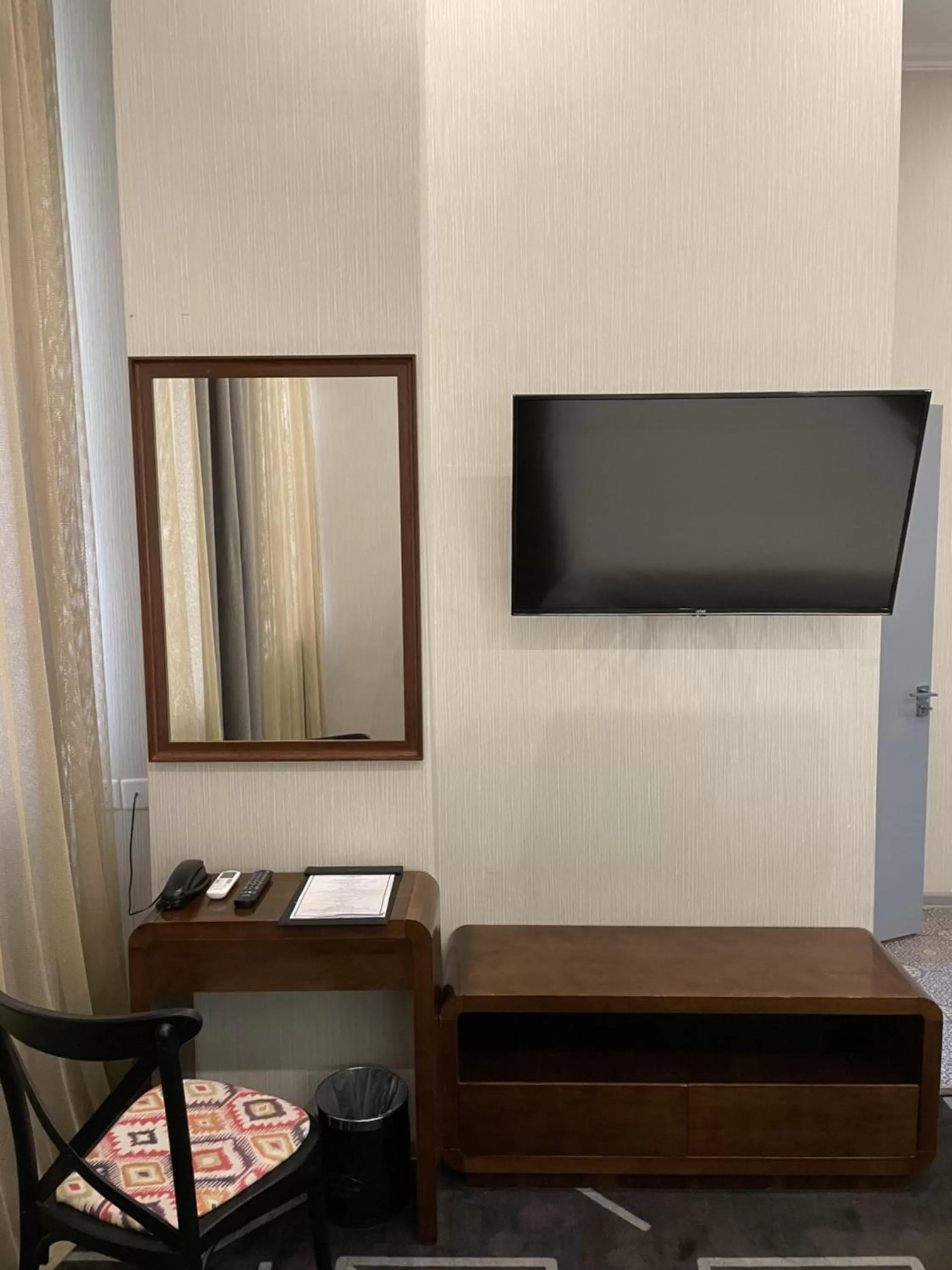 TV and multimedia in City Centre Hotel
