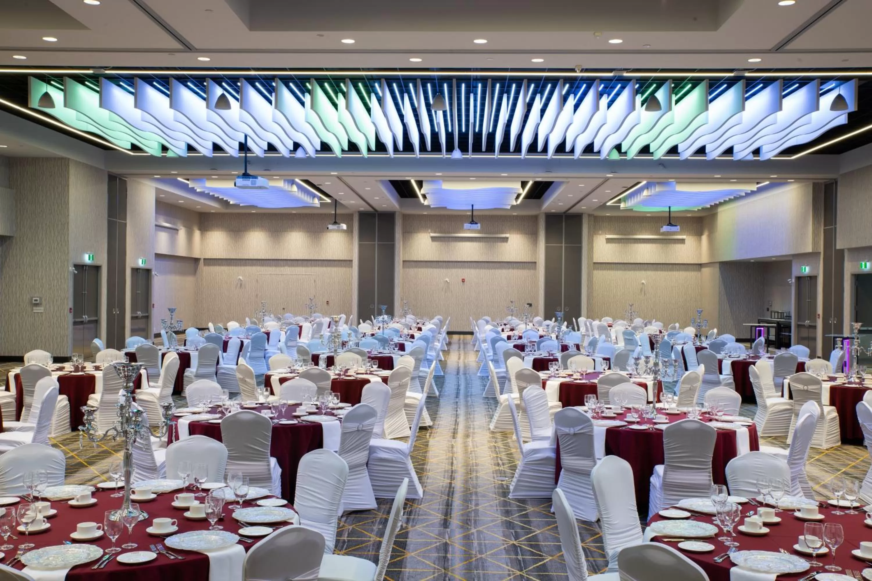 Meeting/conference room in Holiday Inn Edmonton South - Evario Events by IHG