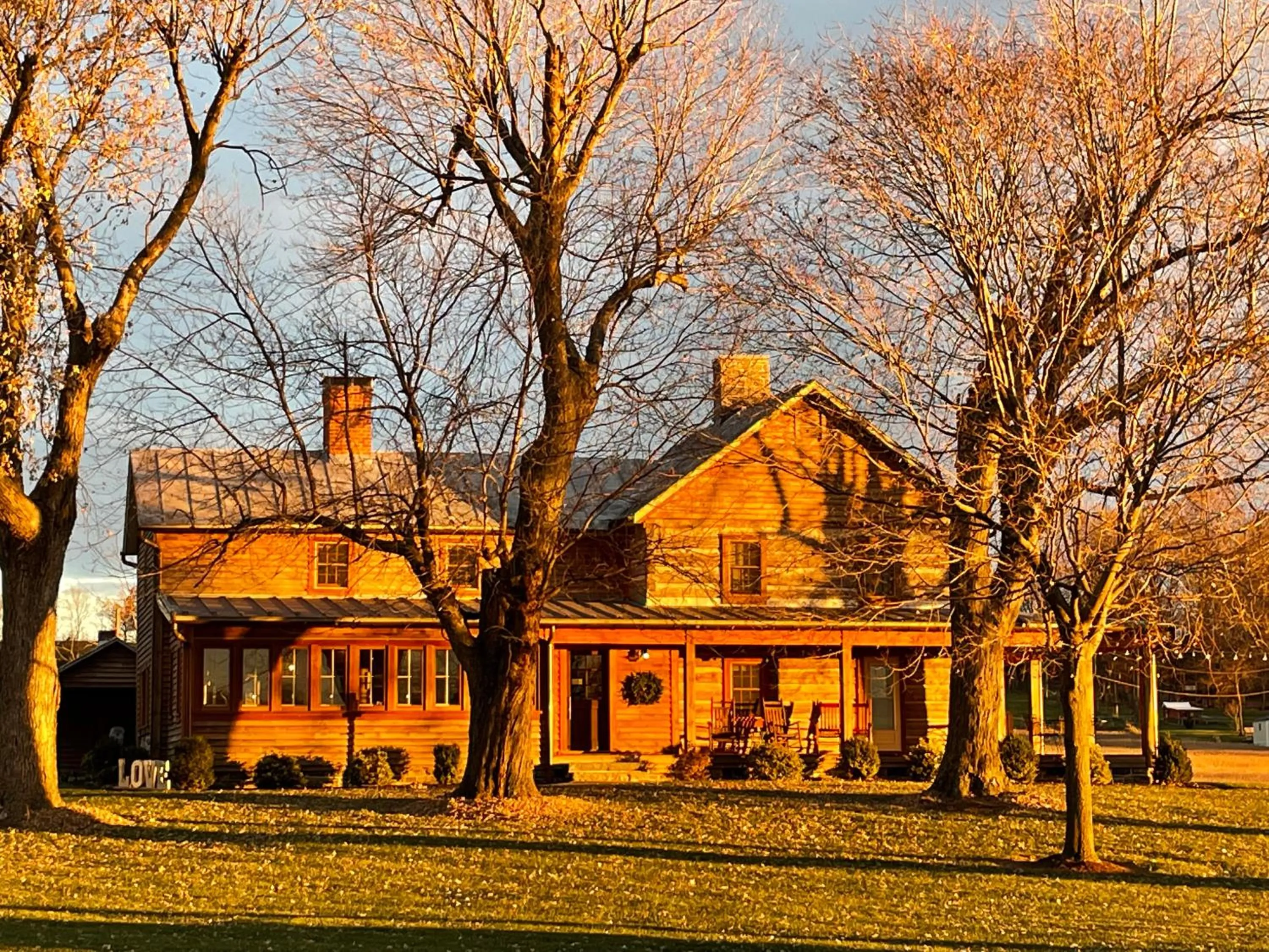 Property Building in Silver Lake Bed and Breakfast