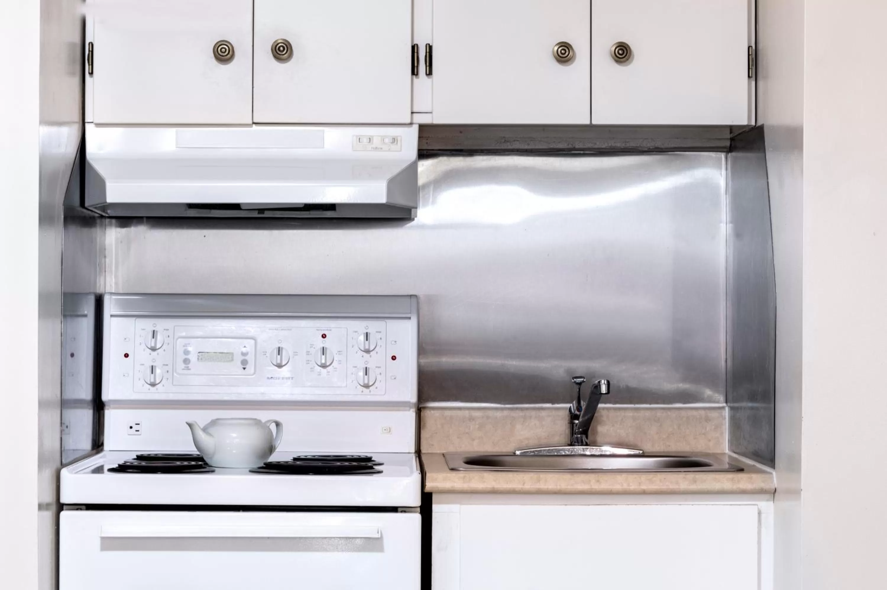 Kitchen or kitchenette in Mount Peyton Resort & Conference Centre