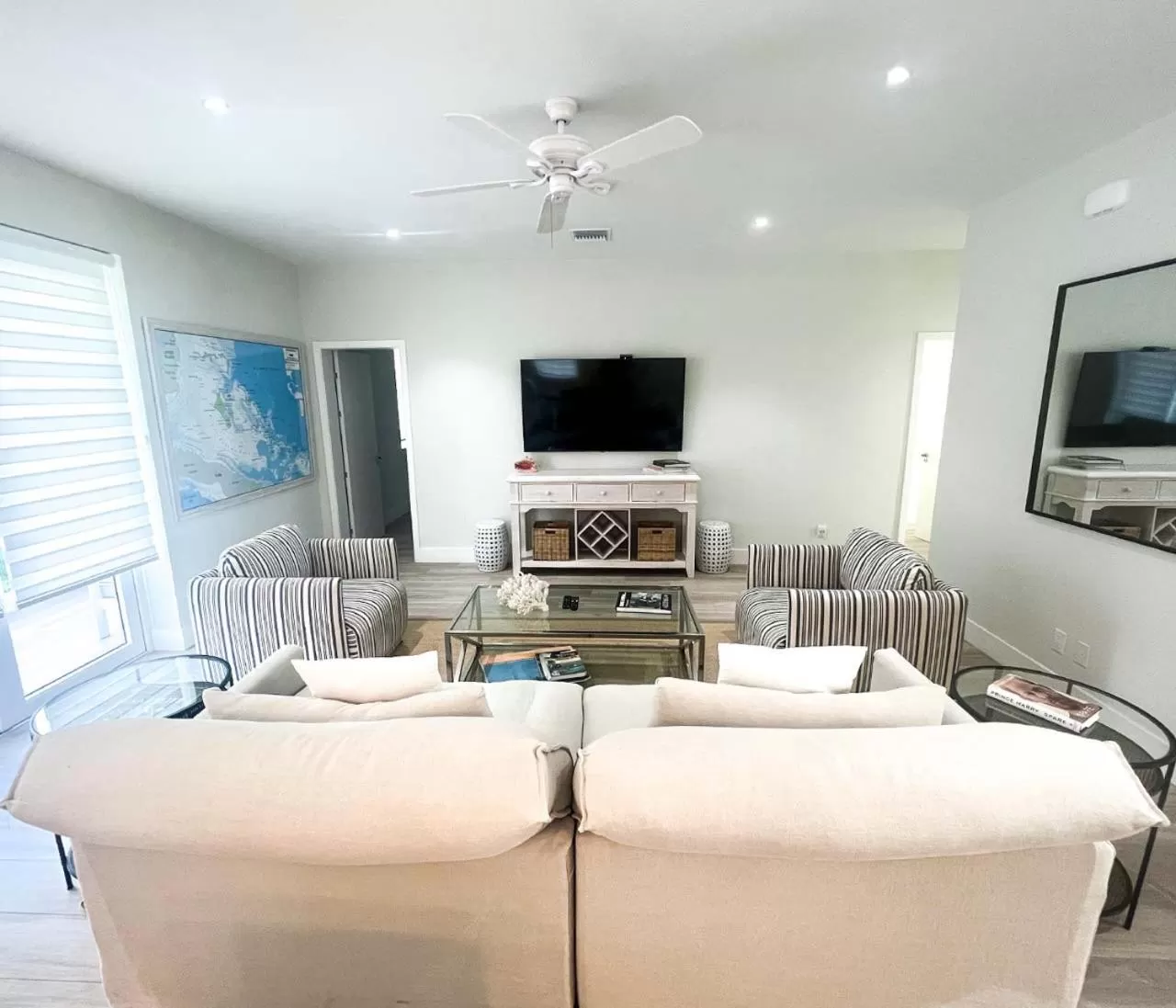 Living room, Seating Area in Palm Cay Marina and Resort
