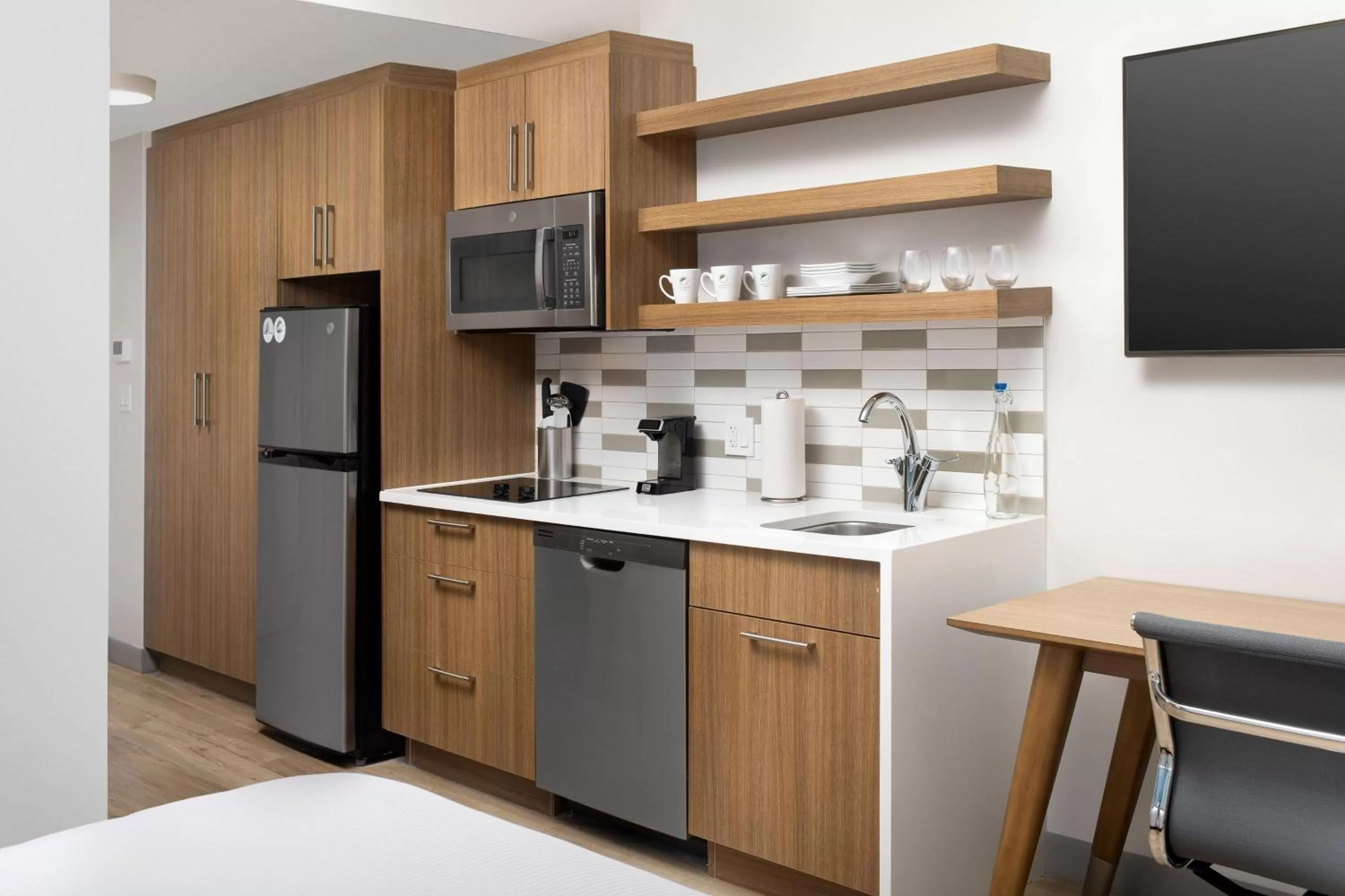 Kitchen or kitchenette in Element Orlando Universal Blvd.