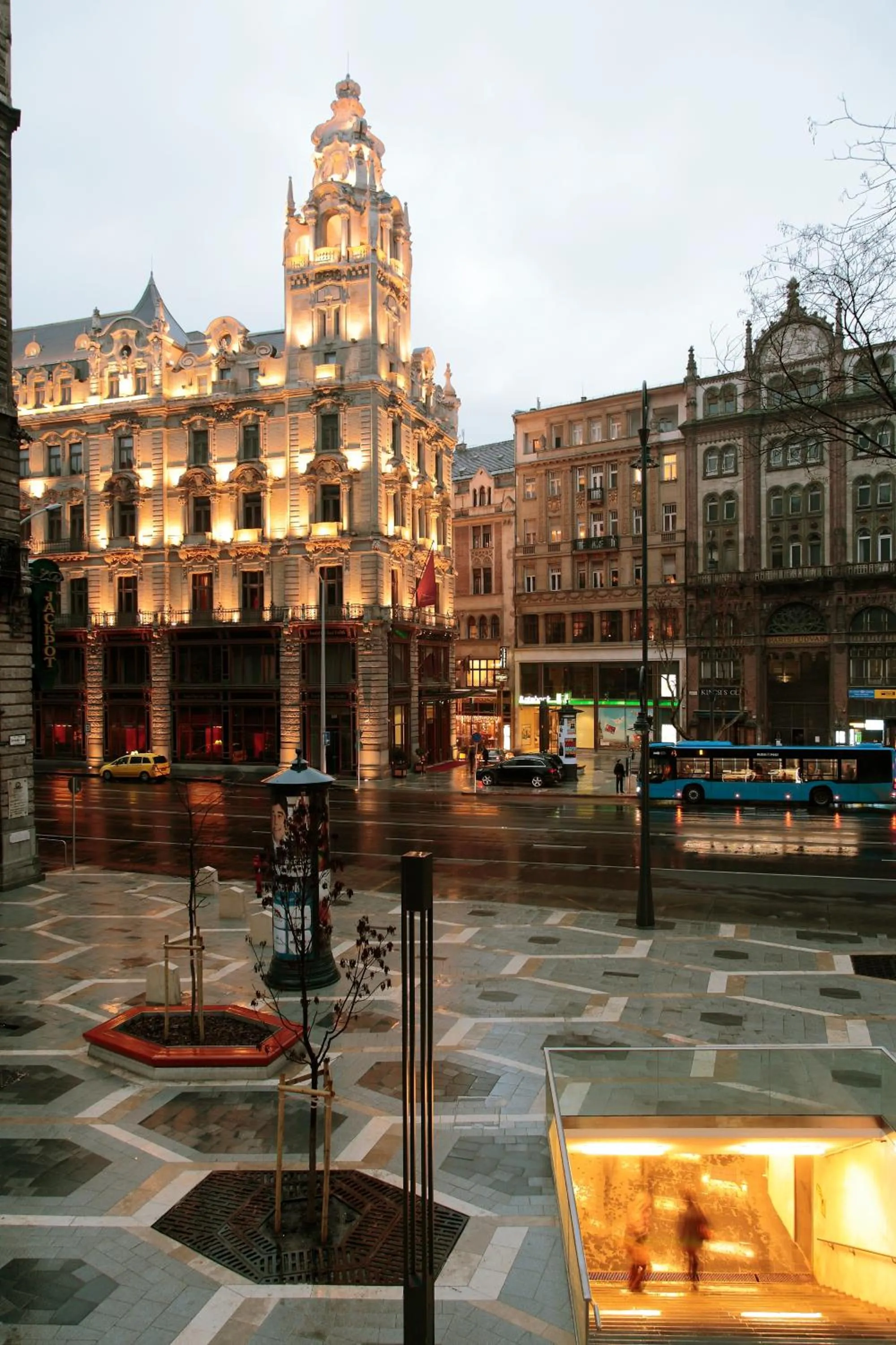 Neighbourhood in Maverick Downtown