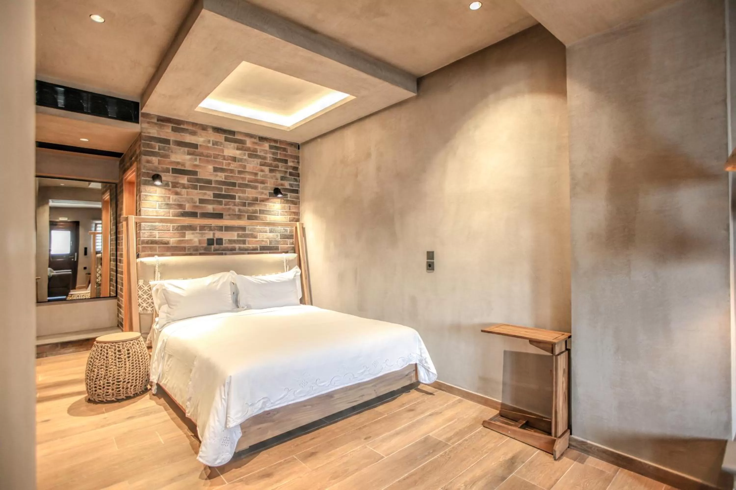 Bed in Meteora Heaven and Earth Kastraki premium suites