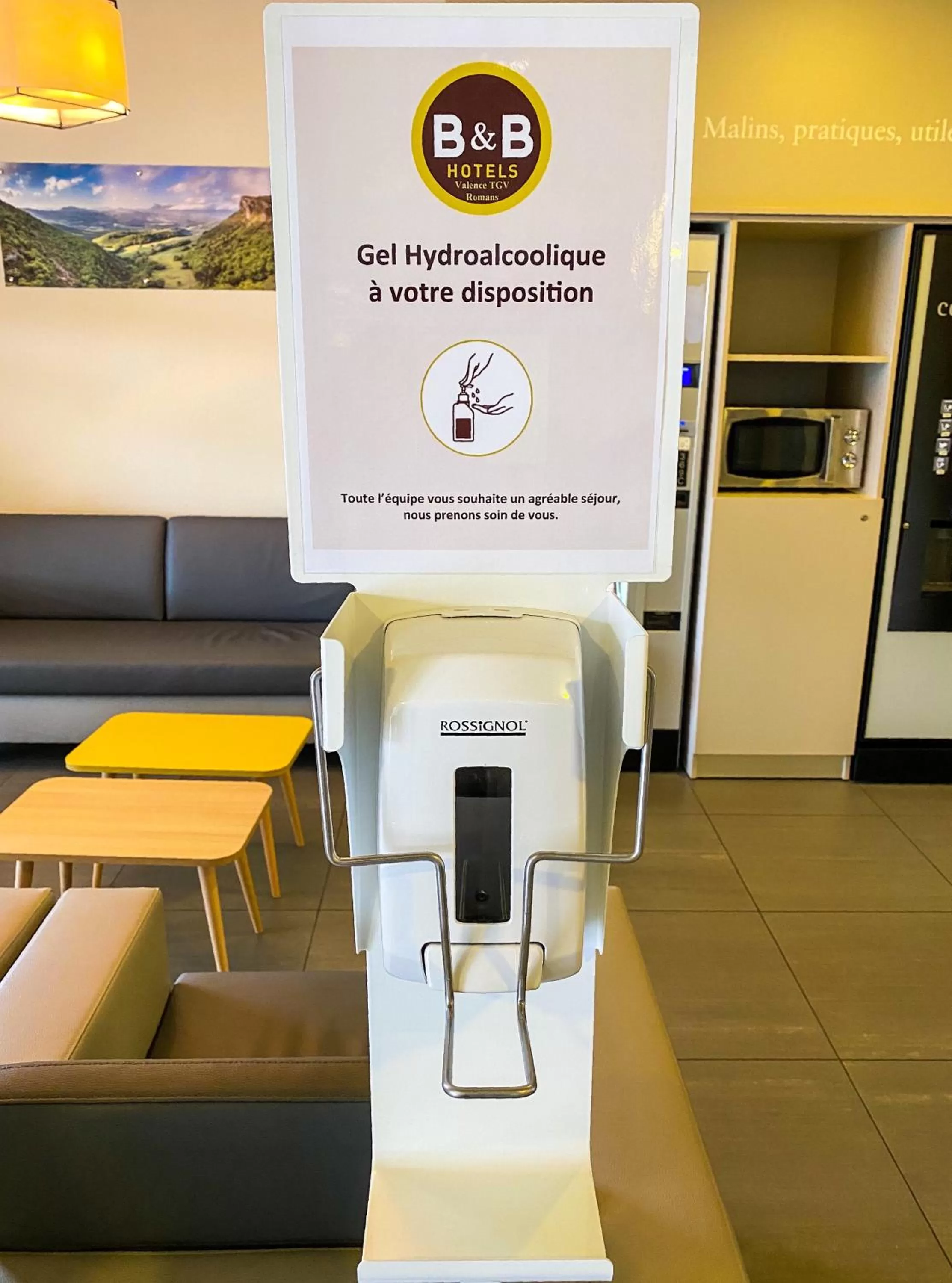 Lobby or reception in B&B HOTEL Valence TGV Romans