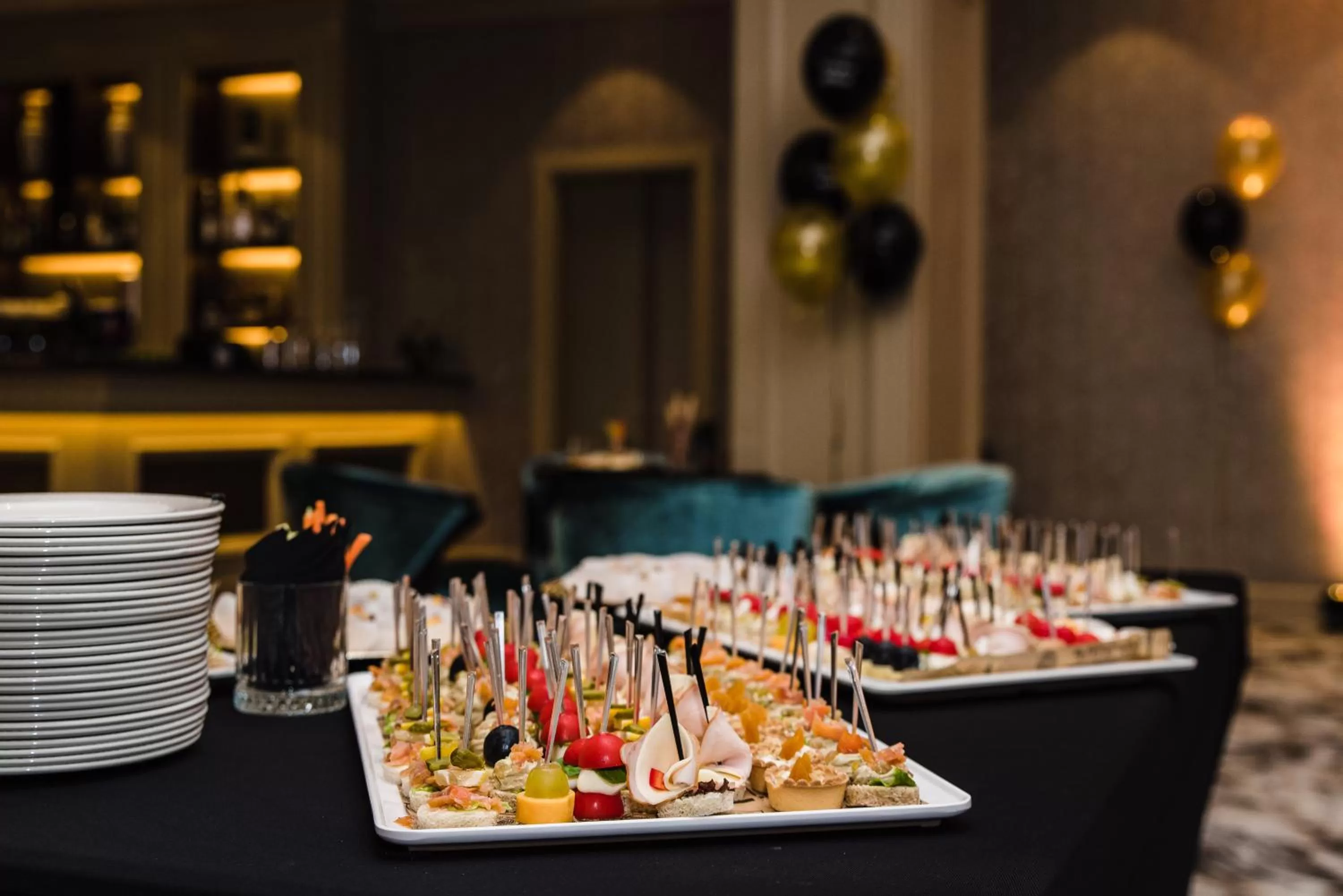 Restaurant/places to eat in Astoria Grand Hotel