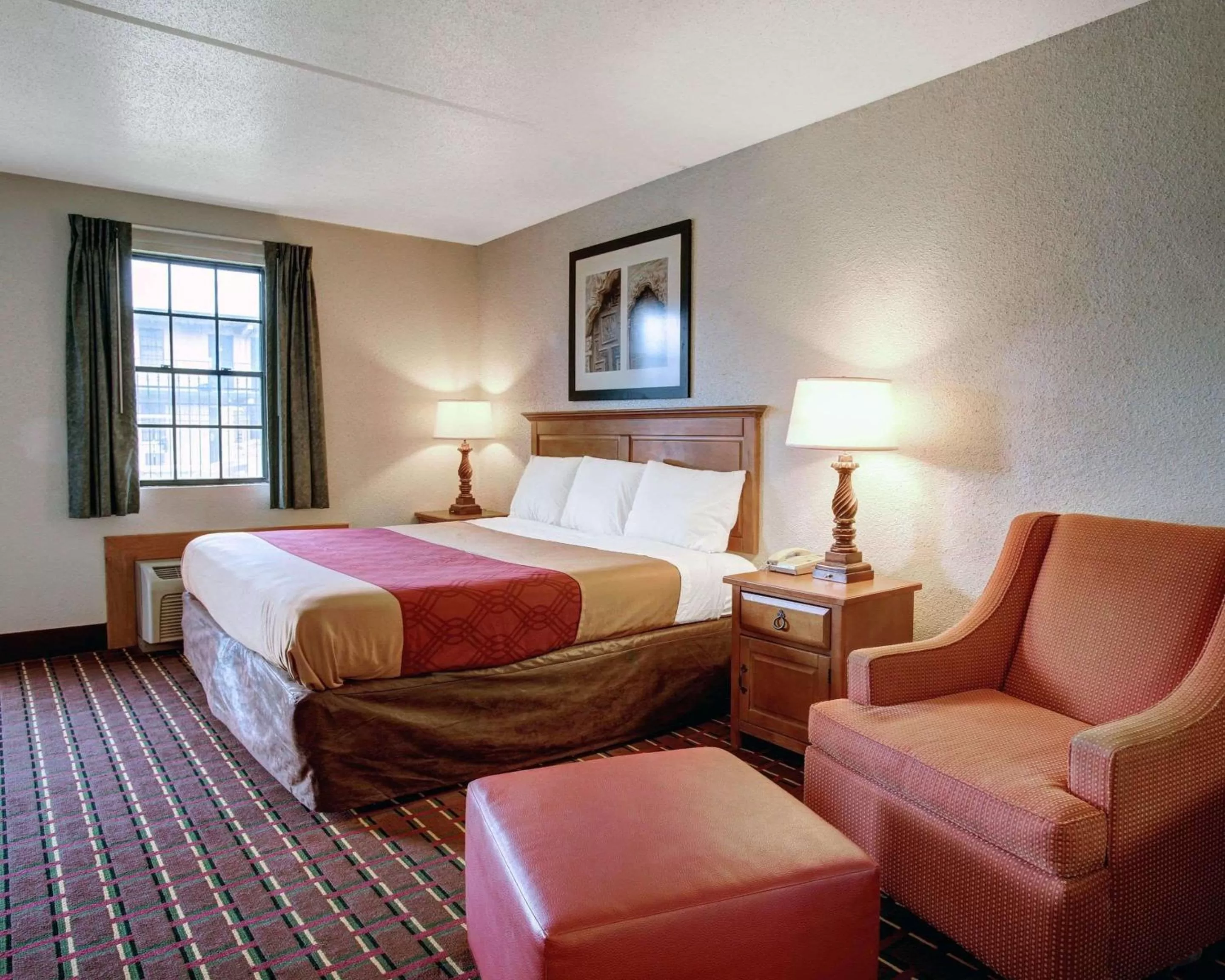 Photo of the whole room, Bed in Rodeway Inn New Braunfels - San Antonio Area