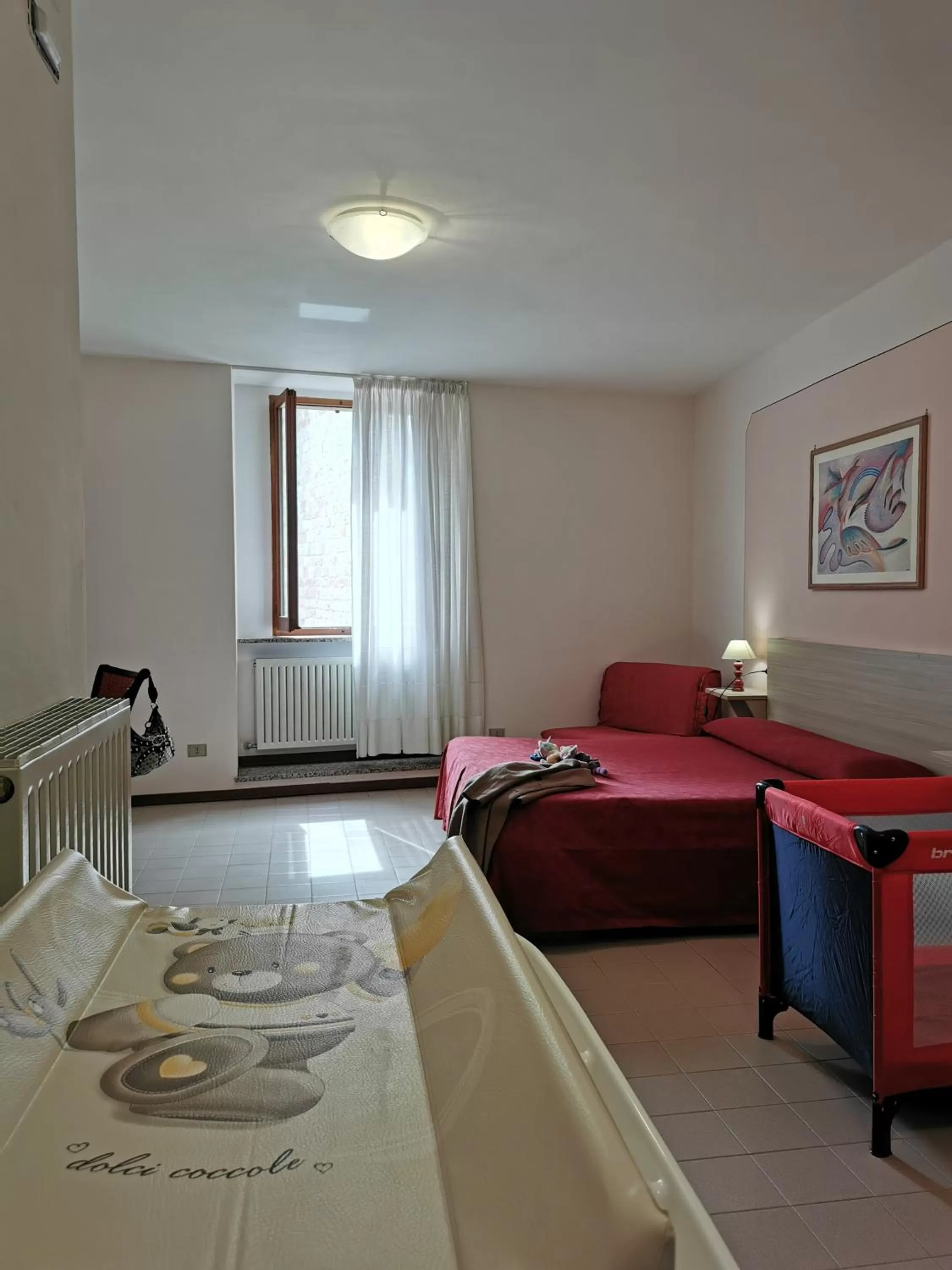 young children, Bed in Hotel San Rufino