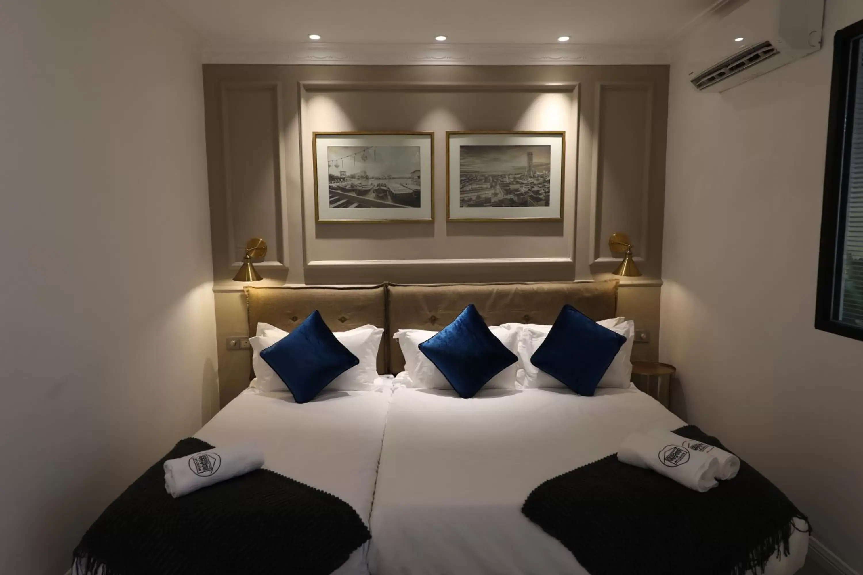 Deluxe Triple Room in Manhattan Residence Deluxe Triple Room in Manhattan Residence