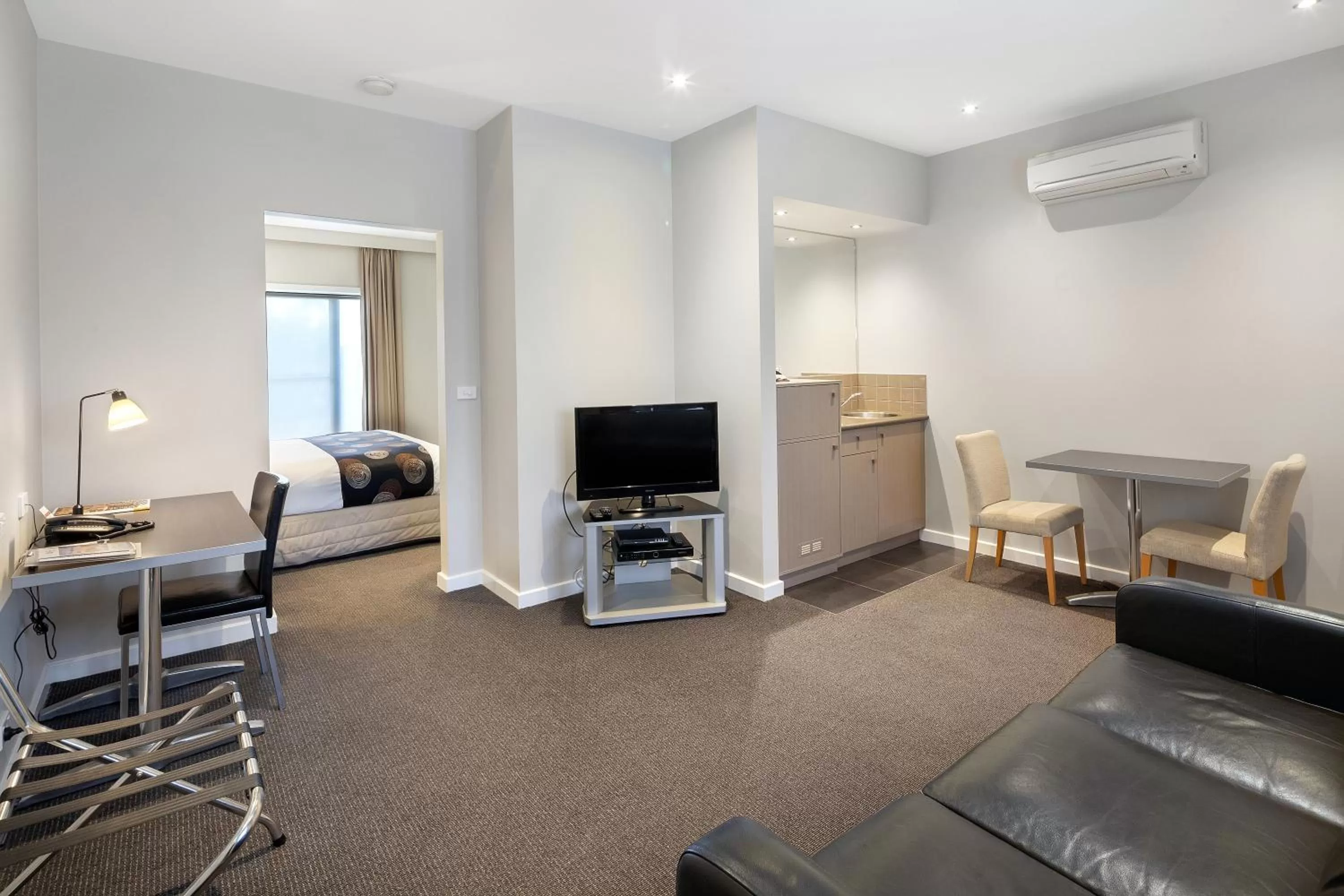 Communal lounge/ TV room in Ballarat Suites