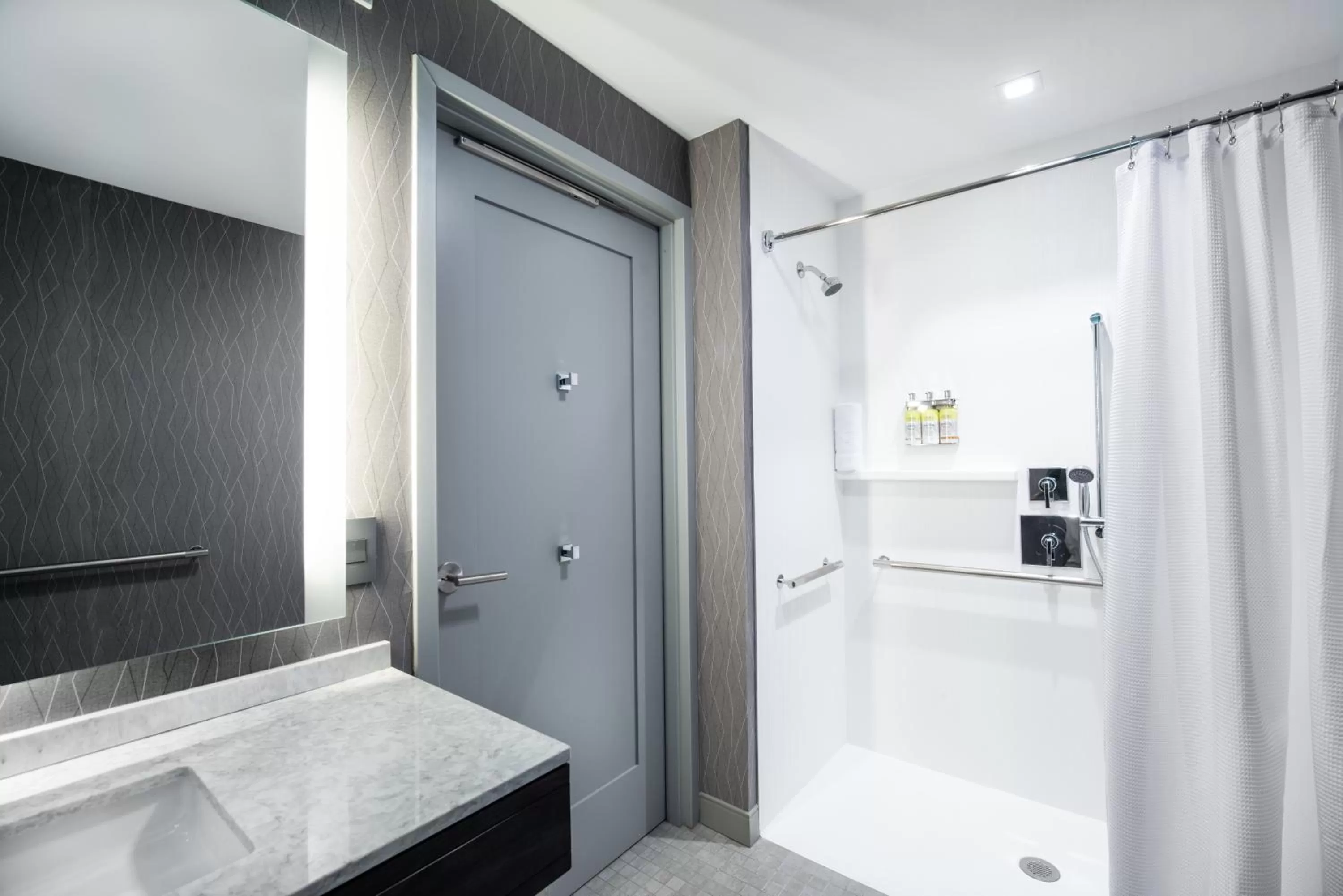 Photo of the whole room in Staybridge Suites - Quincy by IHG