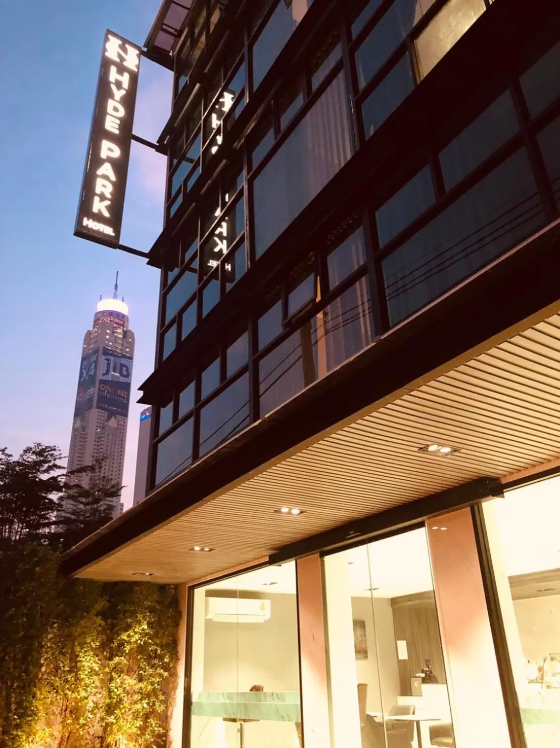 Property building in Hyde Park Hotel Bangkok