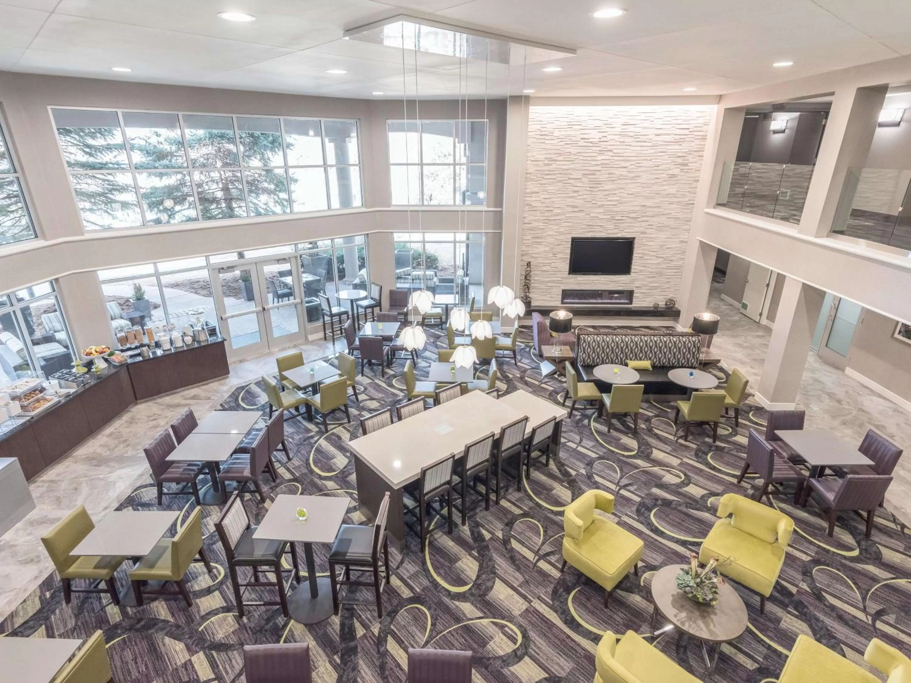 Lobby or reception in La Quinta by Wyndham Denver Tech Center