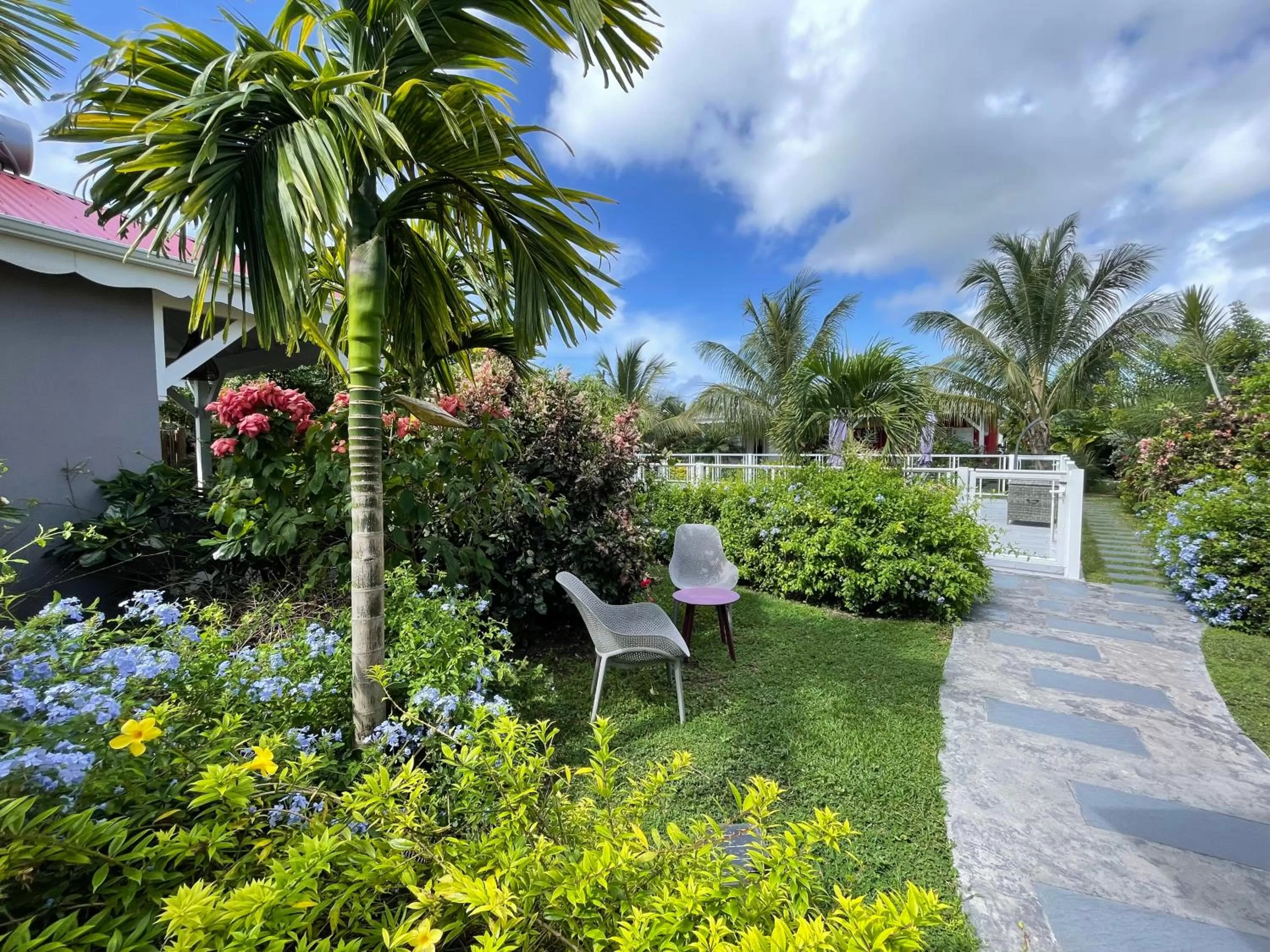 Garden in Hôtel & Villa Le Cocotel
