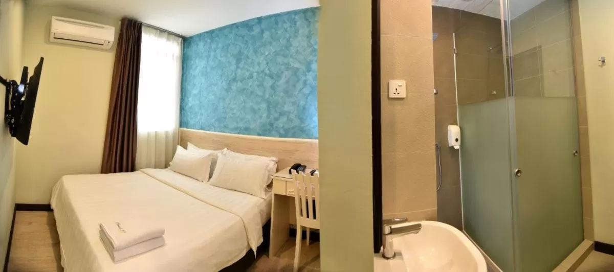 Bed in Pantai Inn Kota Kinabalu