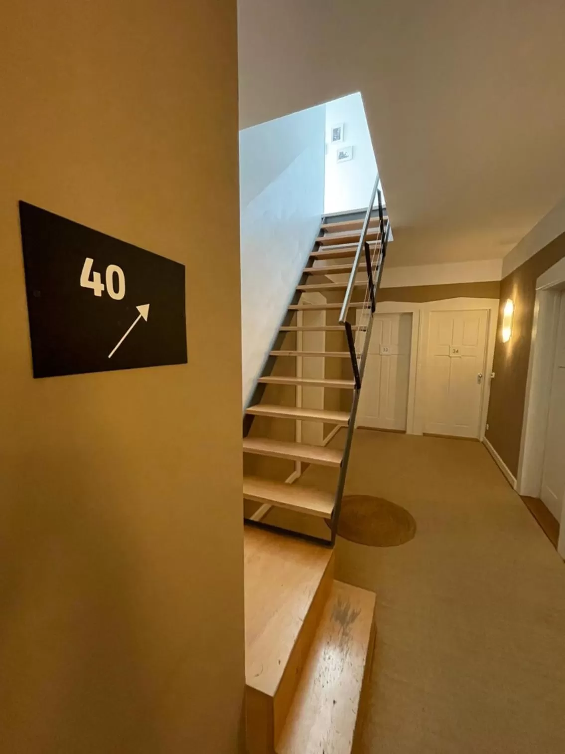 Property building in AUERSTEIN-Hotels auerstein & auerstein-mono