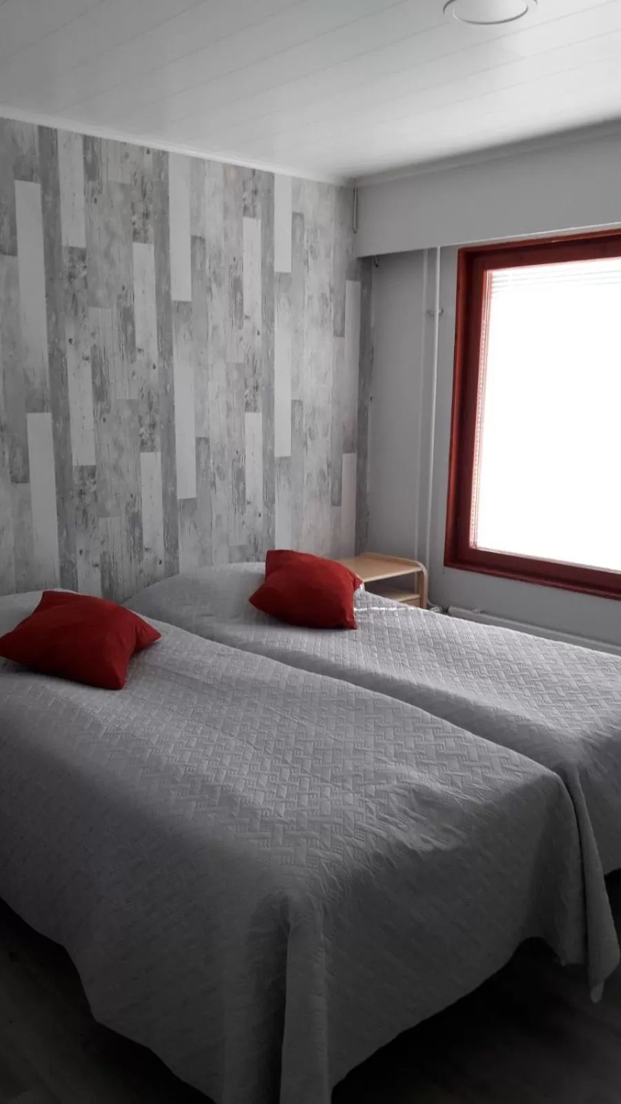 Bed in Karemajat Panorama hotel