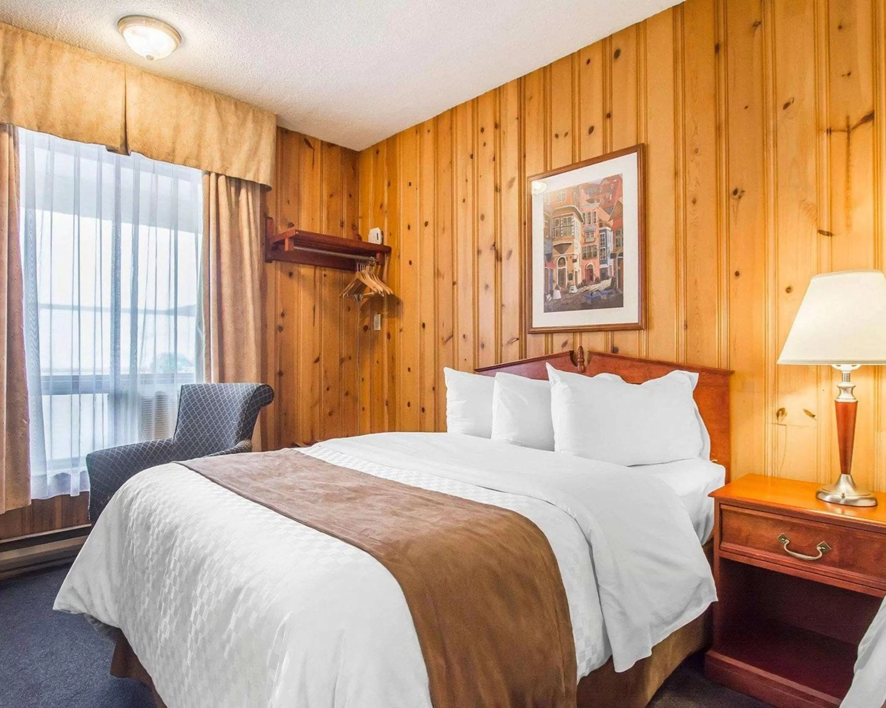 Photo of the whole room, Bed in Hotel Danube Bleu