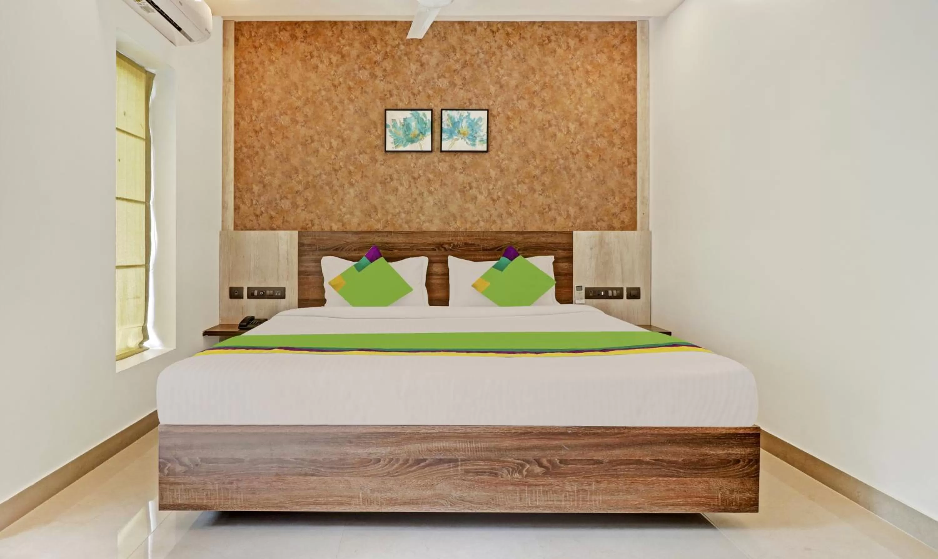 Bedroom, Bed in Treebo Trend Sreepathi Mayoogha