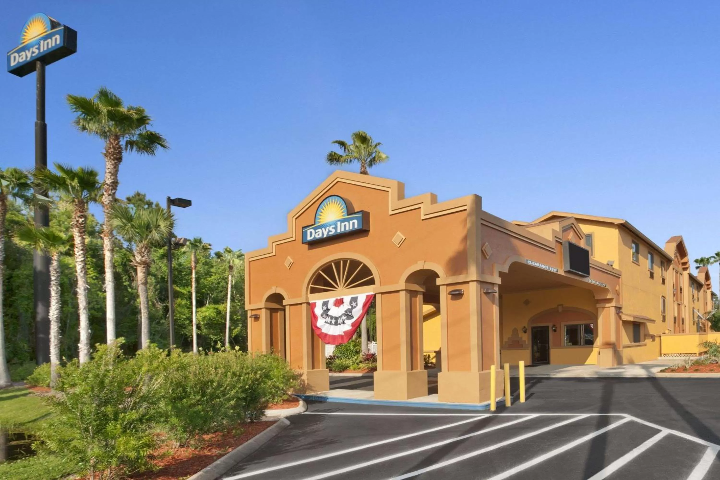 Property building in Days Inn by Wyndham Orange Park/Jacksonville