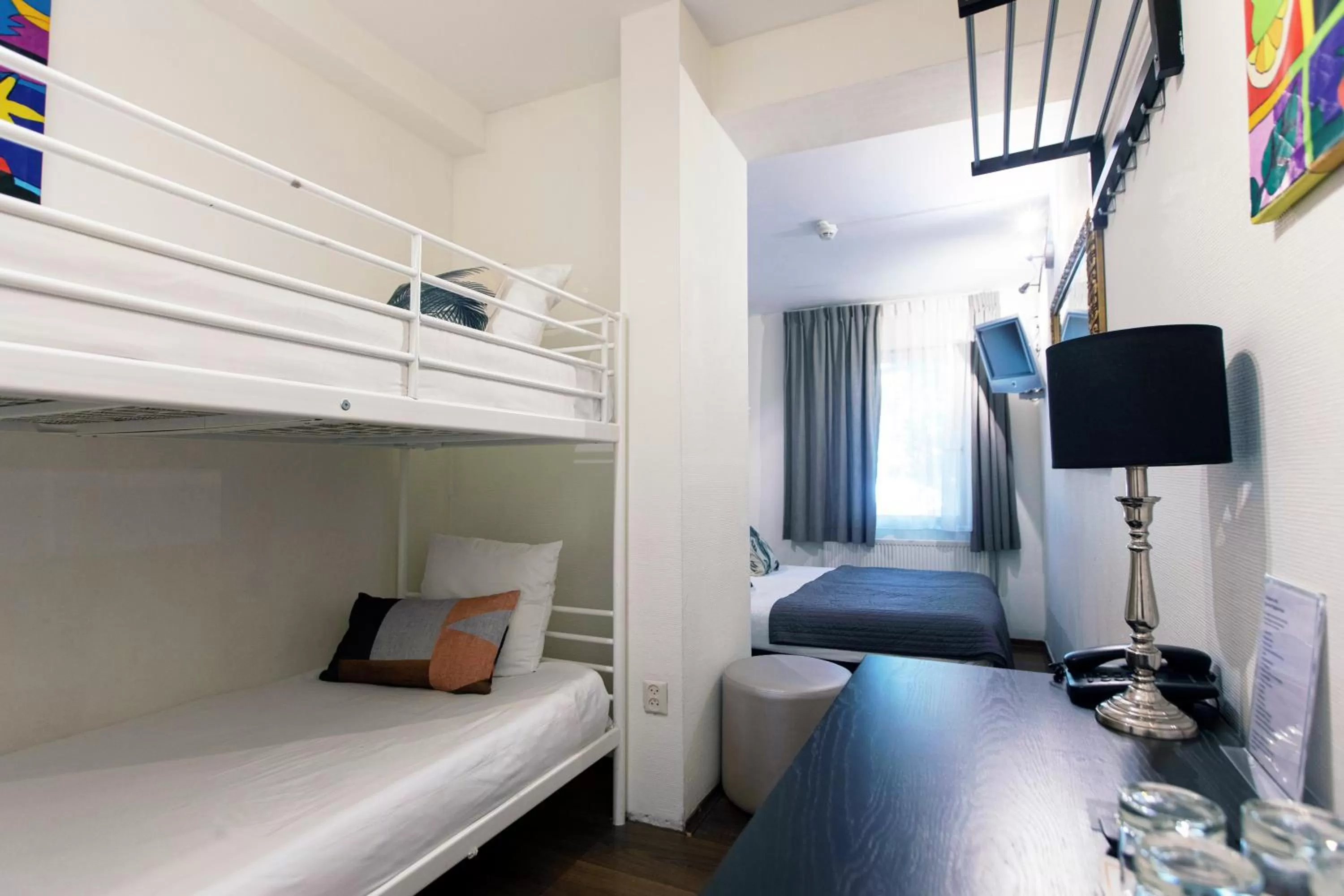 Bed in Quentin England Hotel