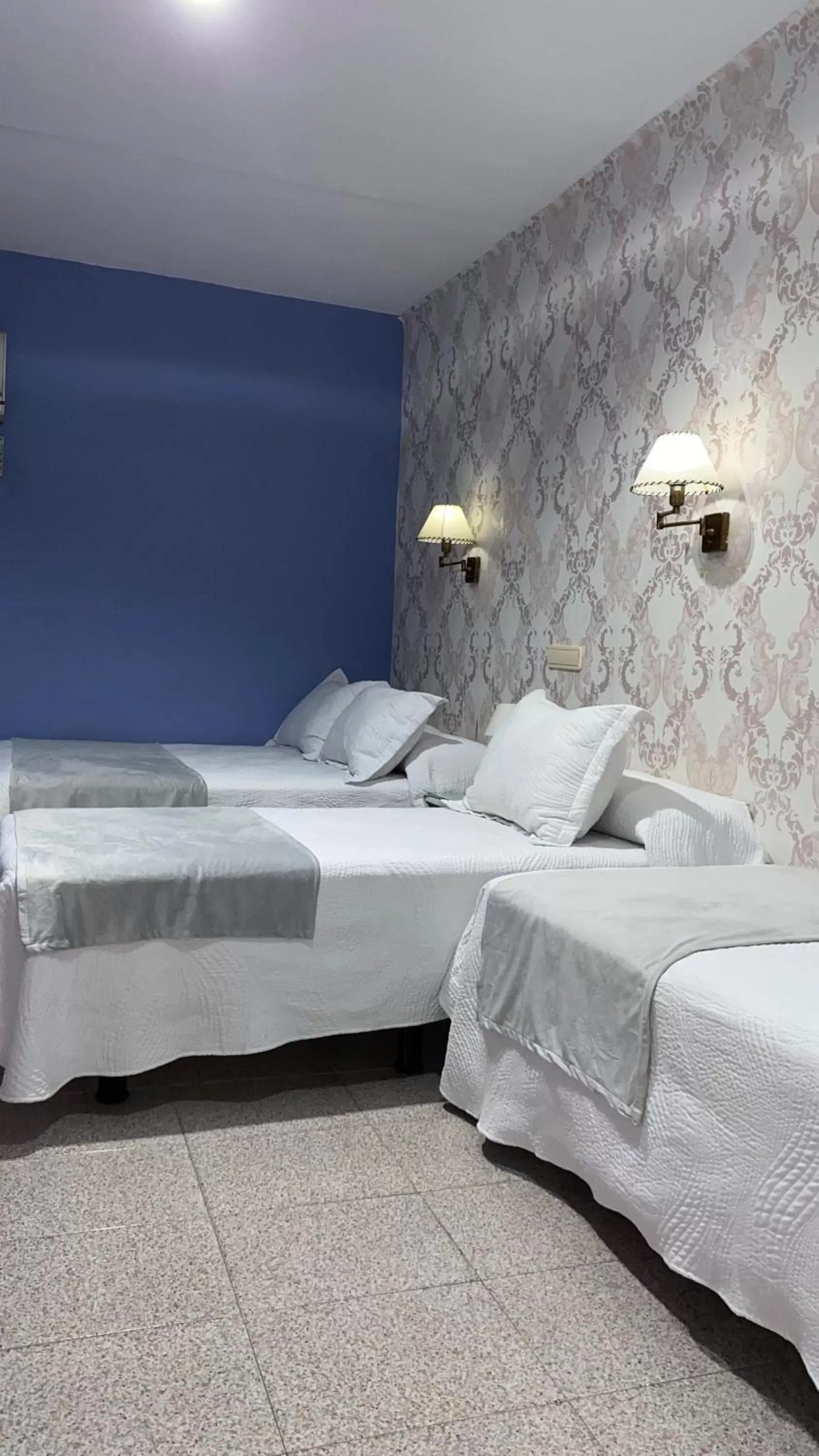 Photo of the whole room, Bed in Rincón Extremeño