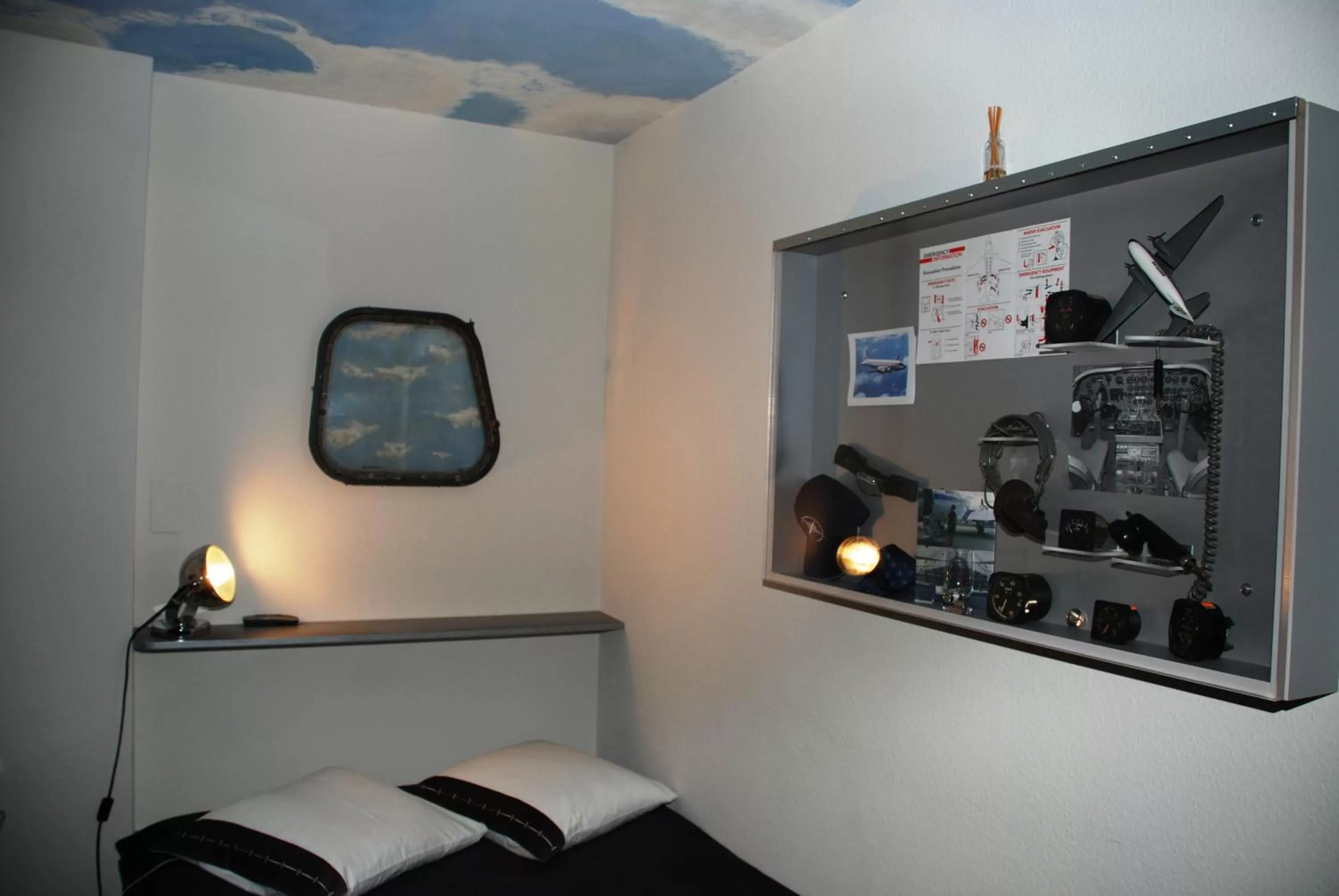 Decorative detail in Hostellerie de Genève