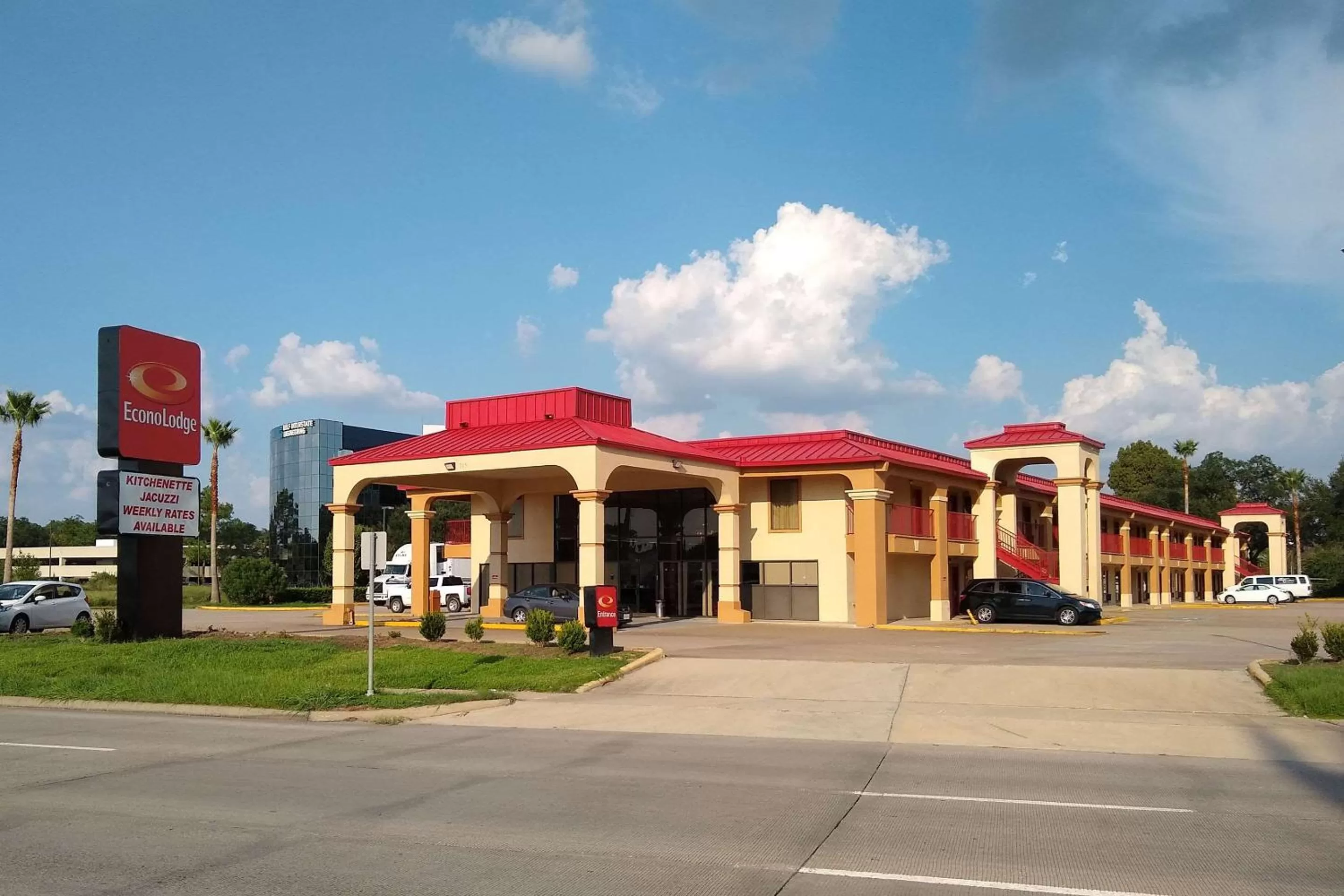 Property building in Econo Lodge Inn & Suites West - Energy Corridor