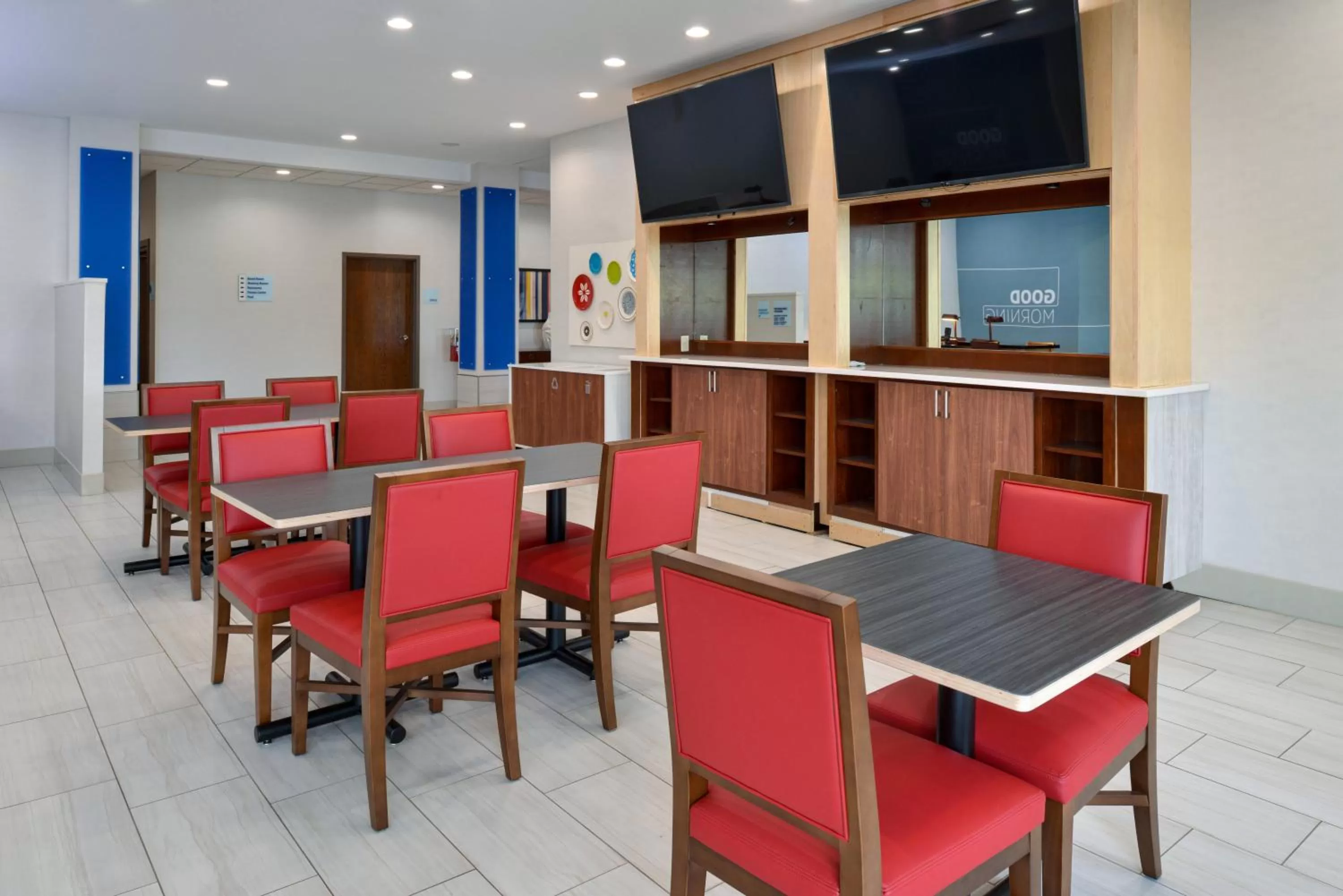 Breakfast in Holiday Inn Express & Suites Pueblo by IHG