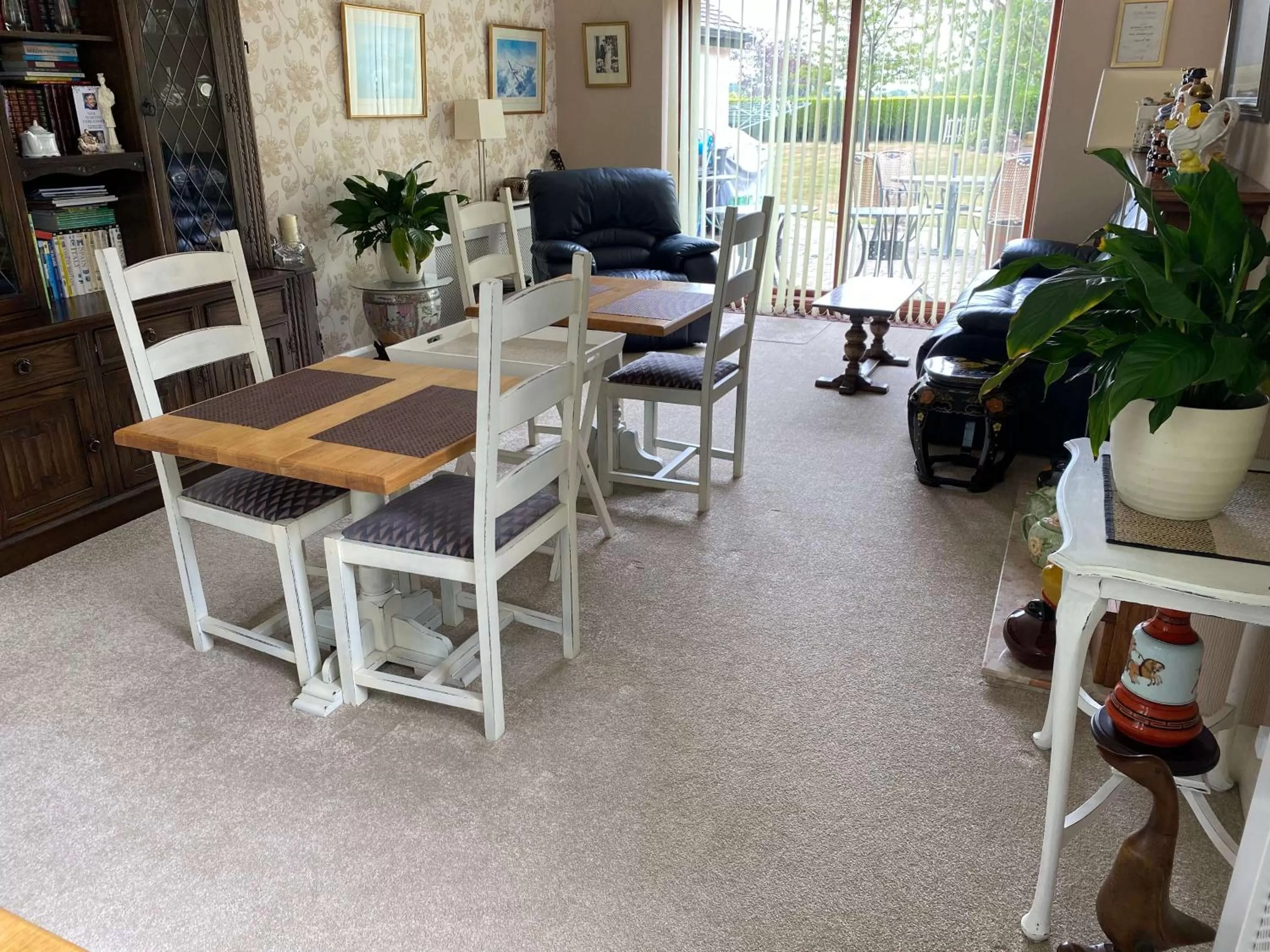 Dining area in Orchard Side Bed and Breakfast