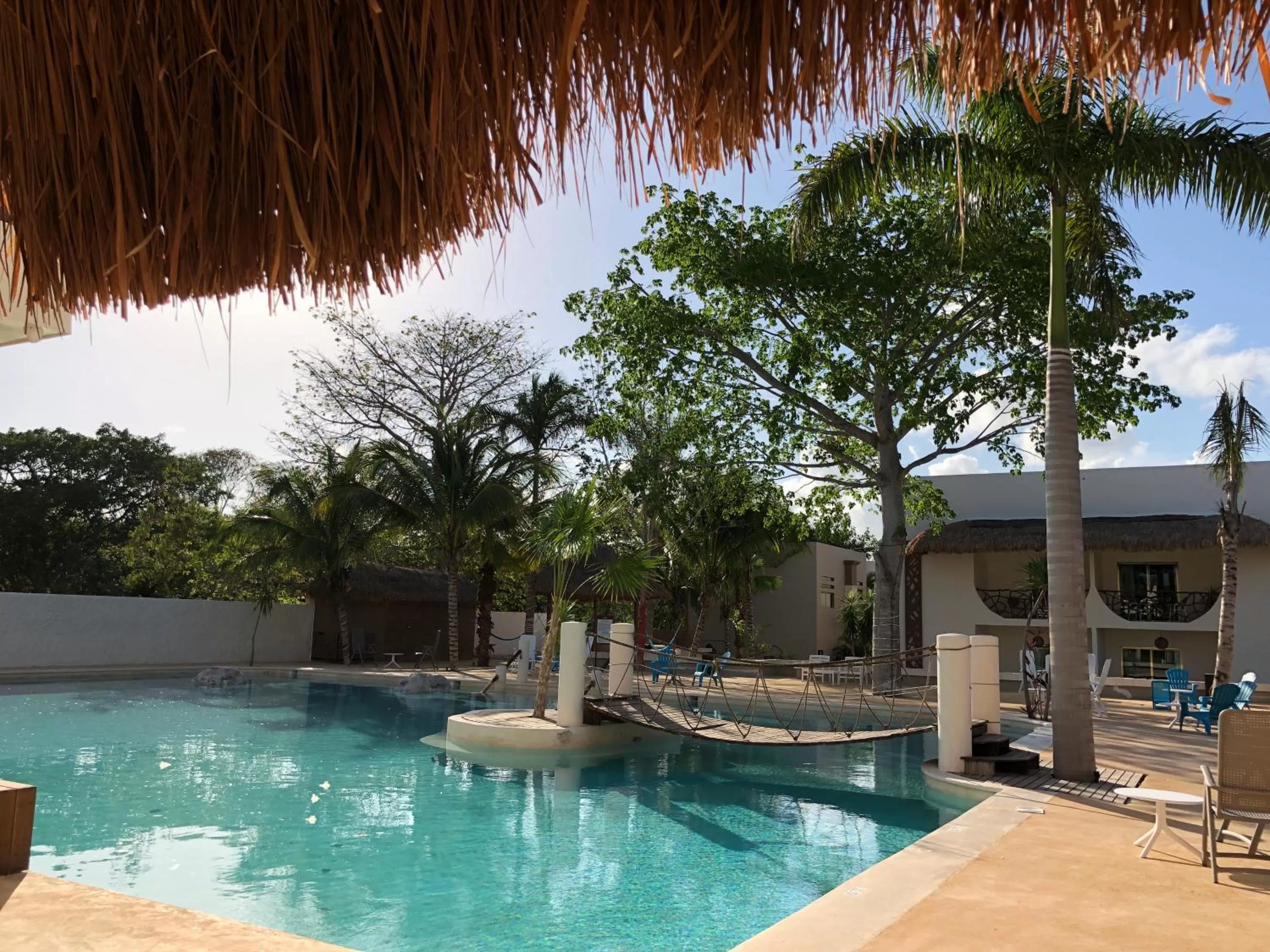 Swimming pool in Casa Kaoba Hotel & Suites
