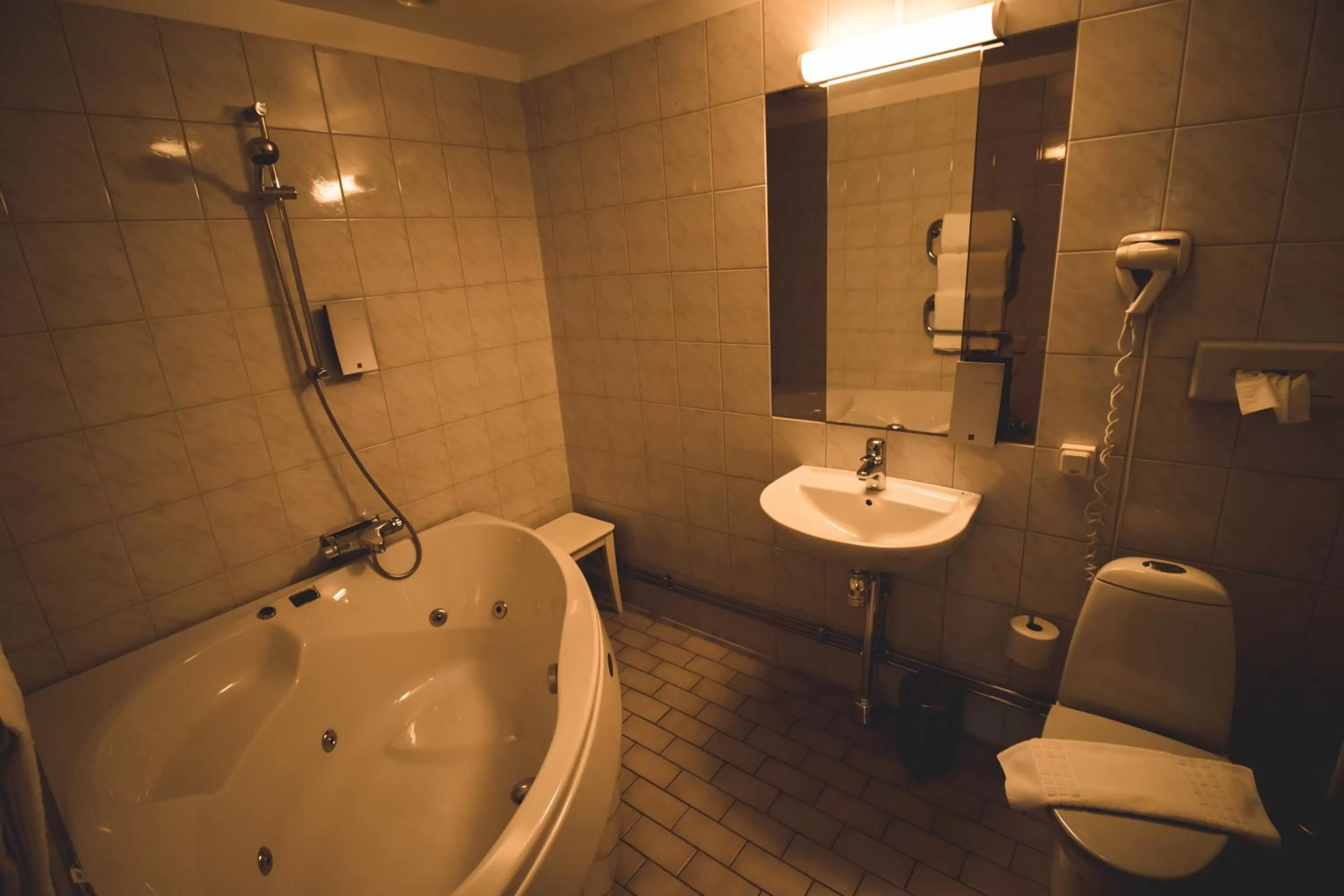 Bathroom in Mojo Hotell