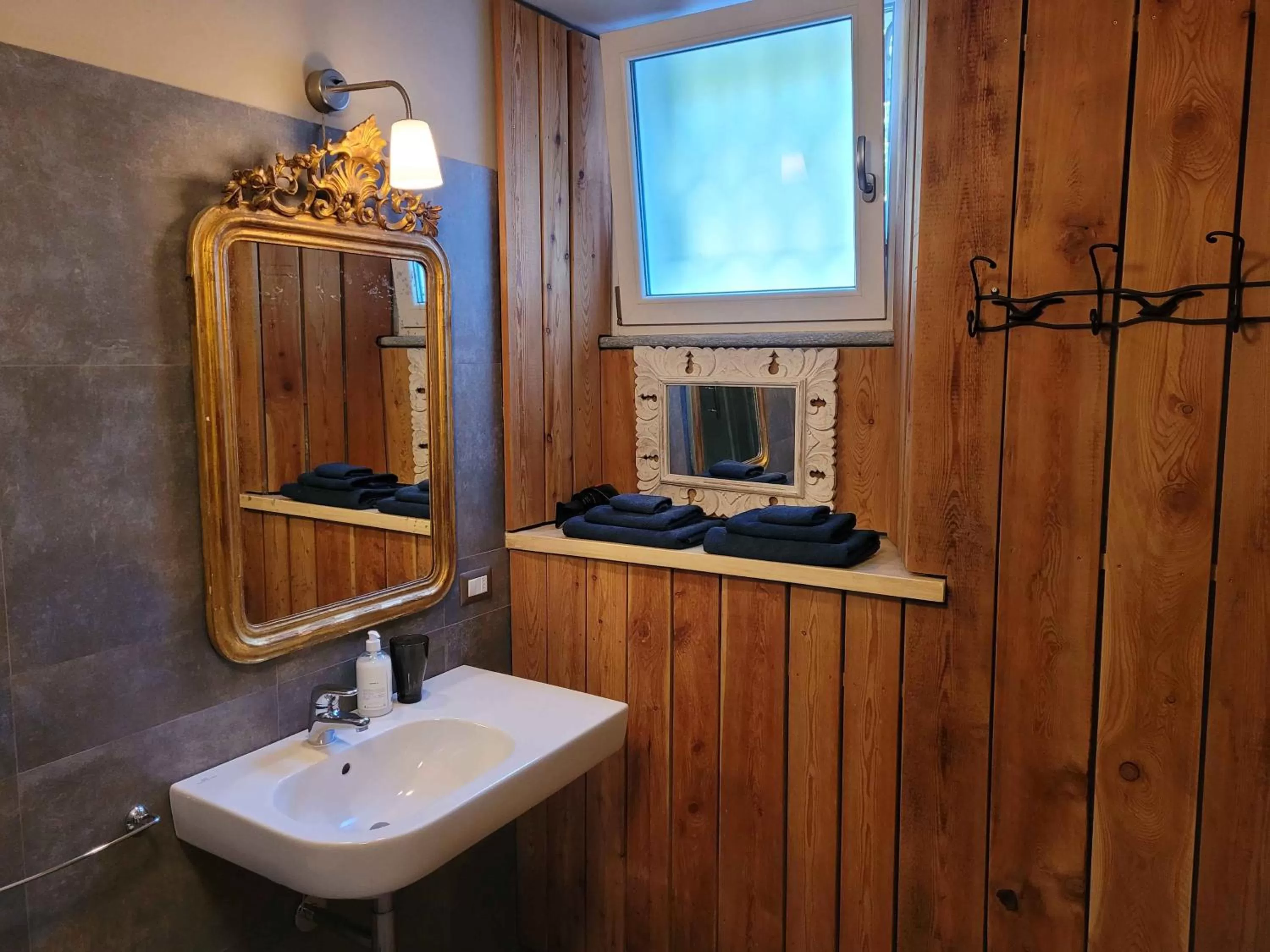 Bathroom in B&B Villa Tavallini