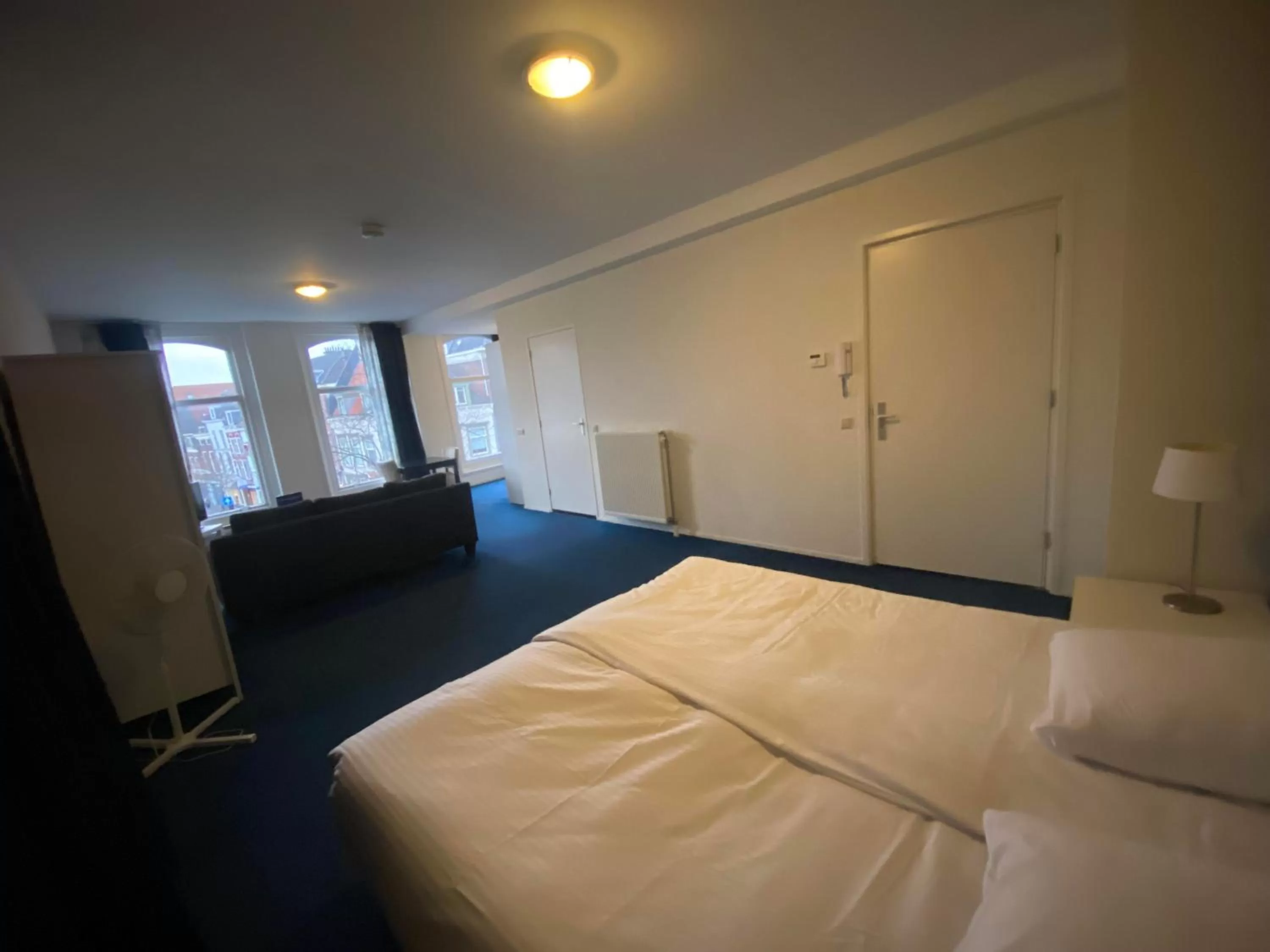 Bed in Hotel Bridges House - Delft City Centre