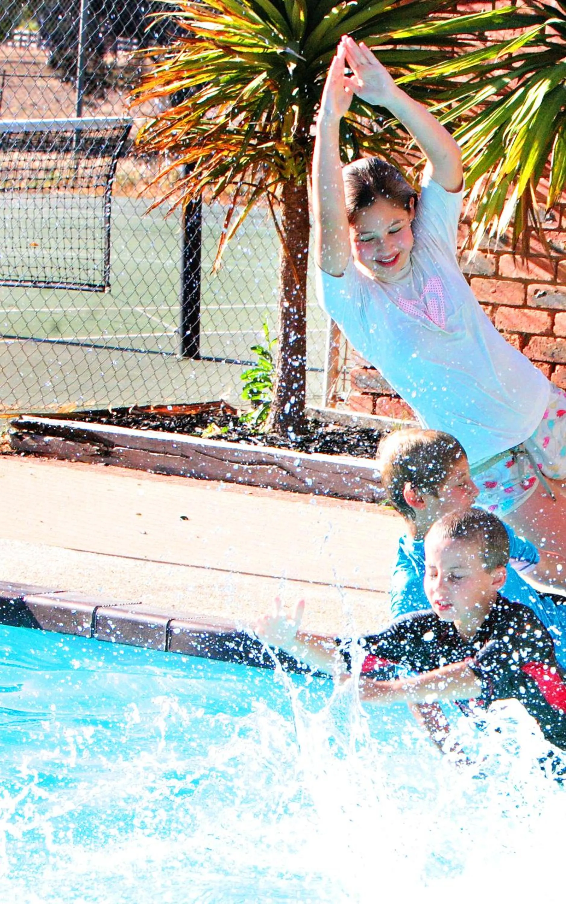 Swimming pool in Cadell On The Murray Motel