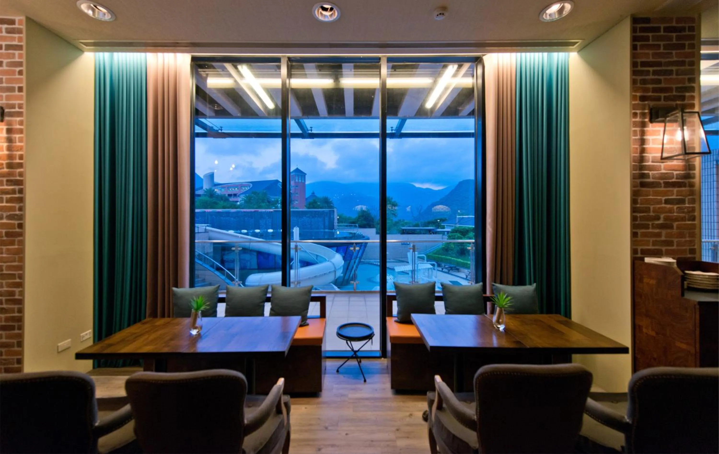 Restaurant/places to eat in Yang Ming Shan Tien Lai Resort & Spa